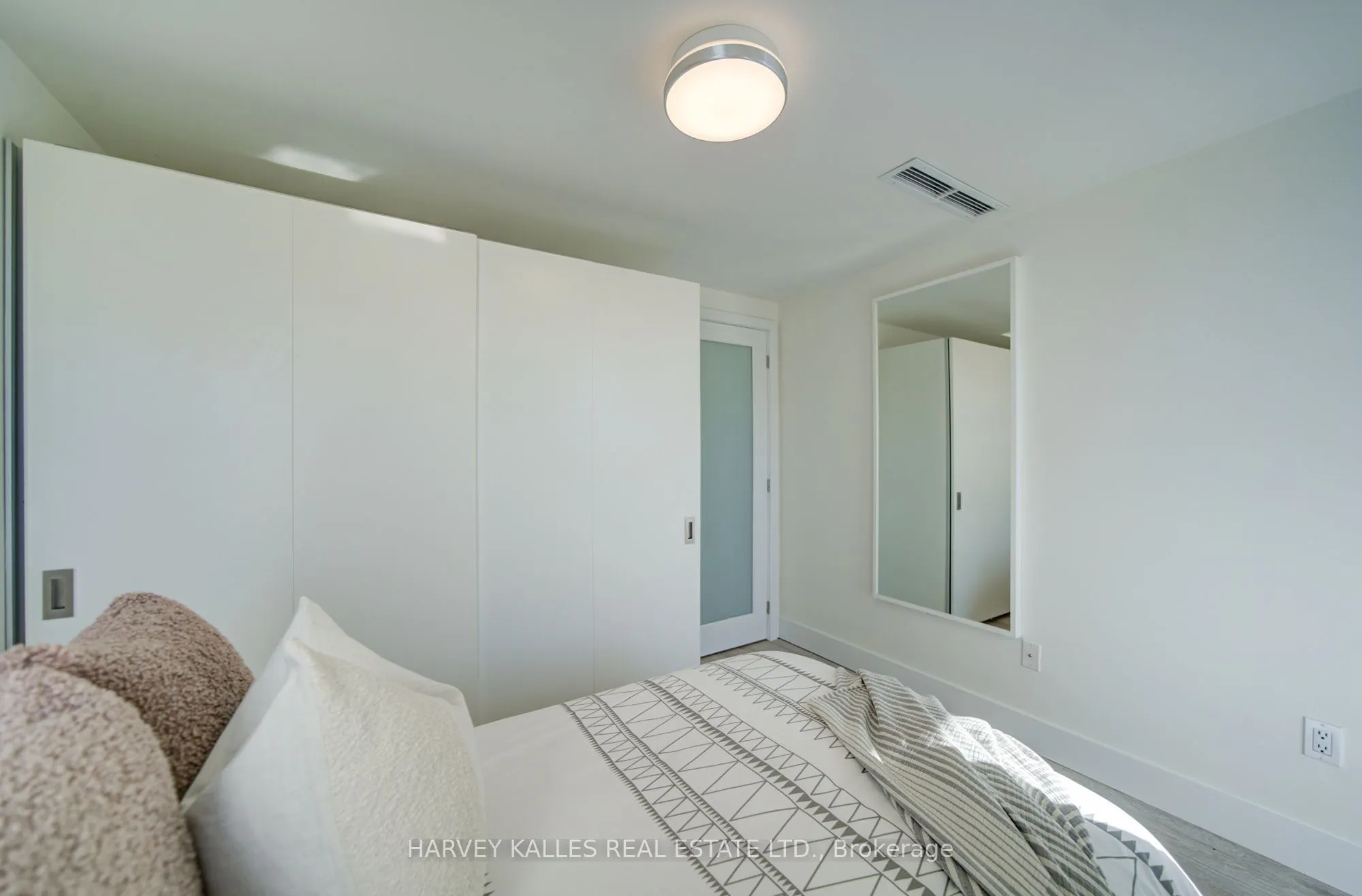 1818 Bayview Avenue #512