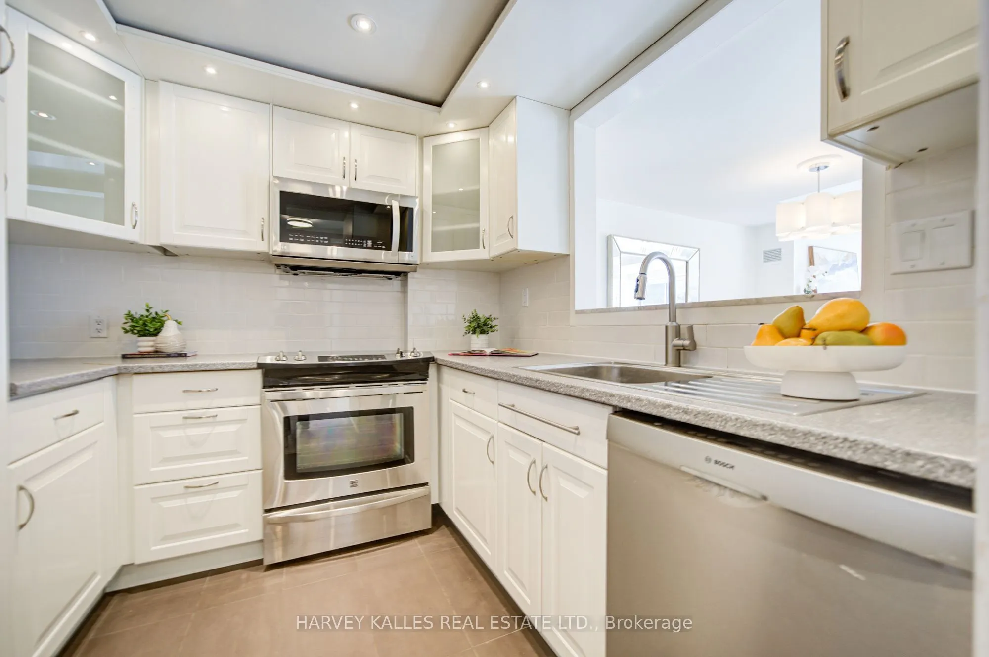 1818 Bayview Avenue #512