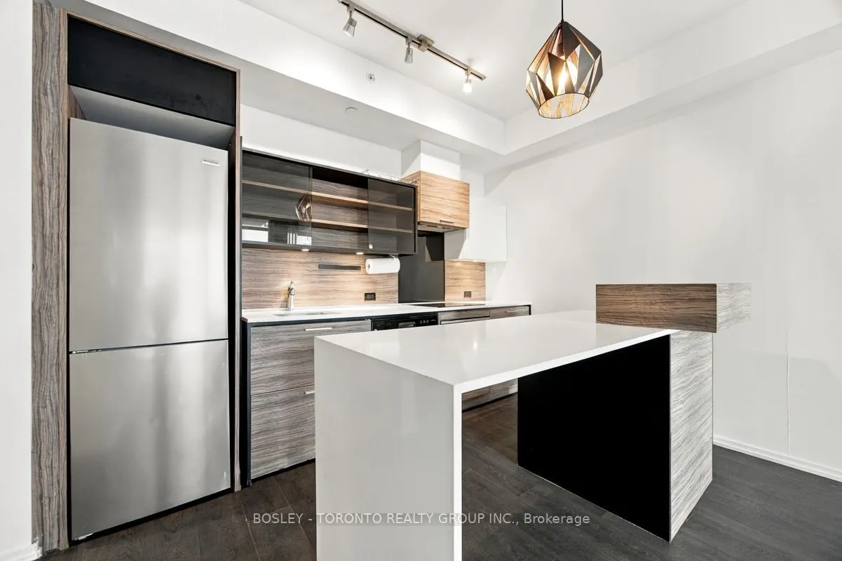 75 St. Nicholas Street #805