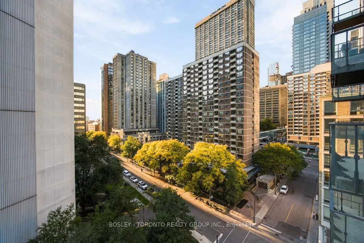 75 St. Nicholas Street #805