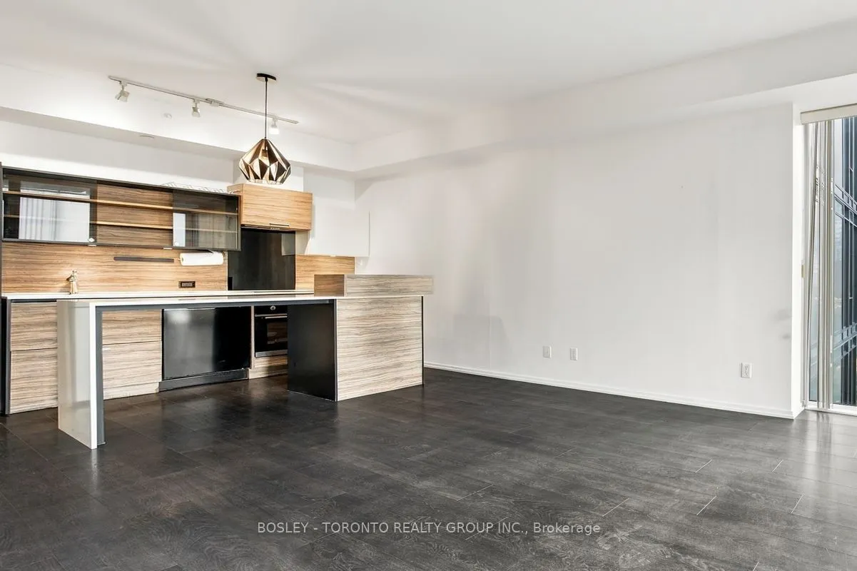 75 St. Nicholas Street #805