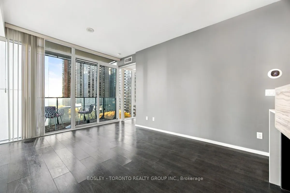 75 St. Nicholas Street #805