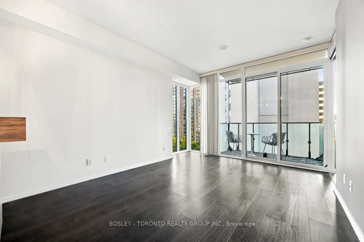 75 St. Nicholas Street #805