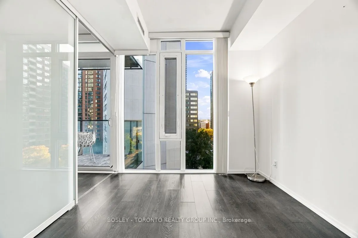 75 St. Nicholas Street #805