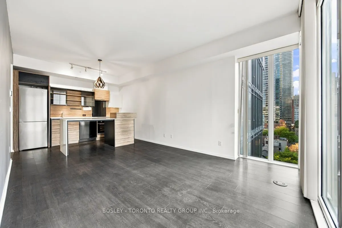 75 St. Nicholas Street #805