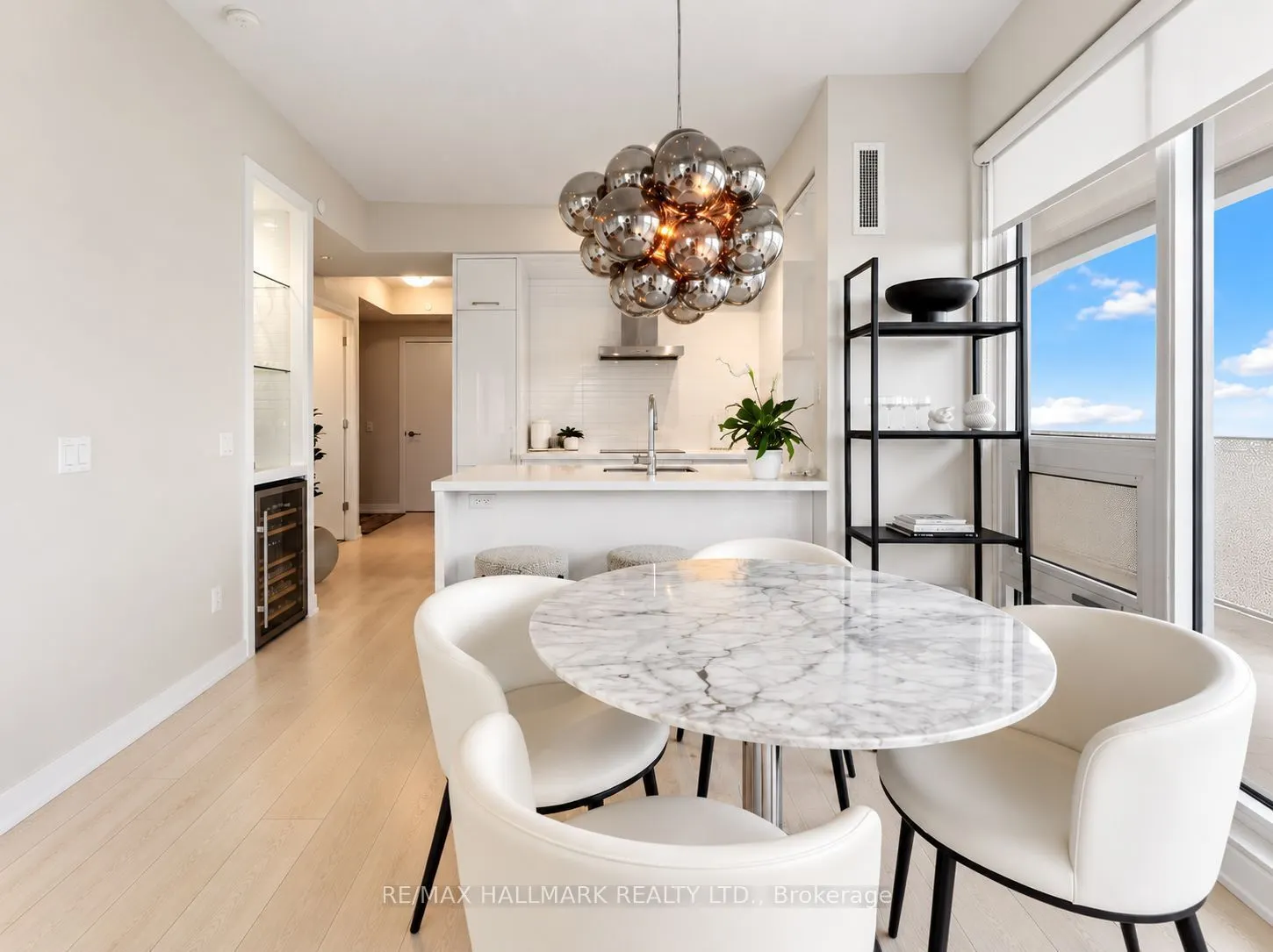 2221 Yonge Street #4009