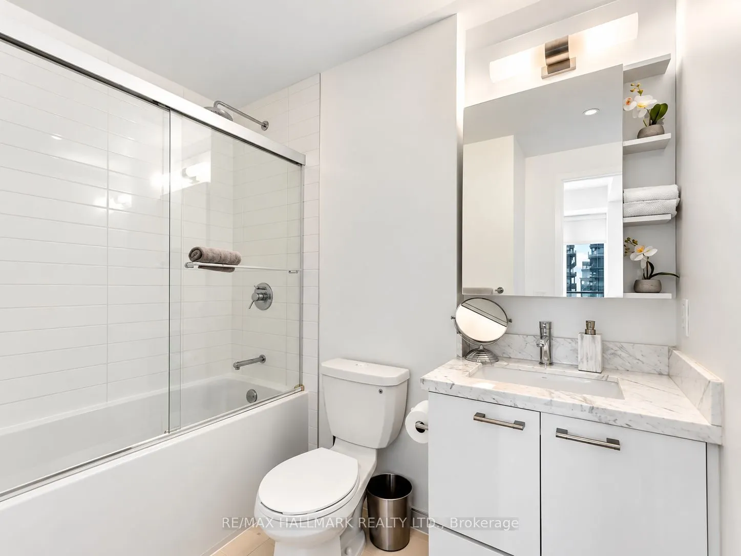 2221 Yonge Street #4009