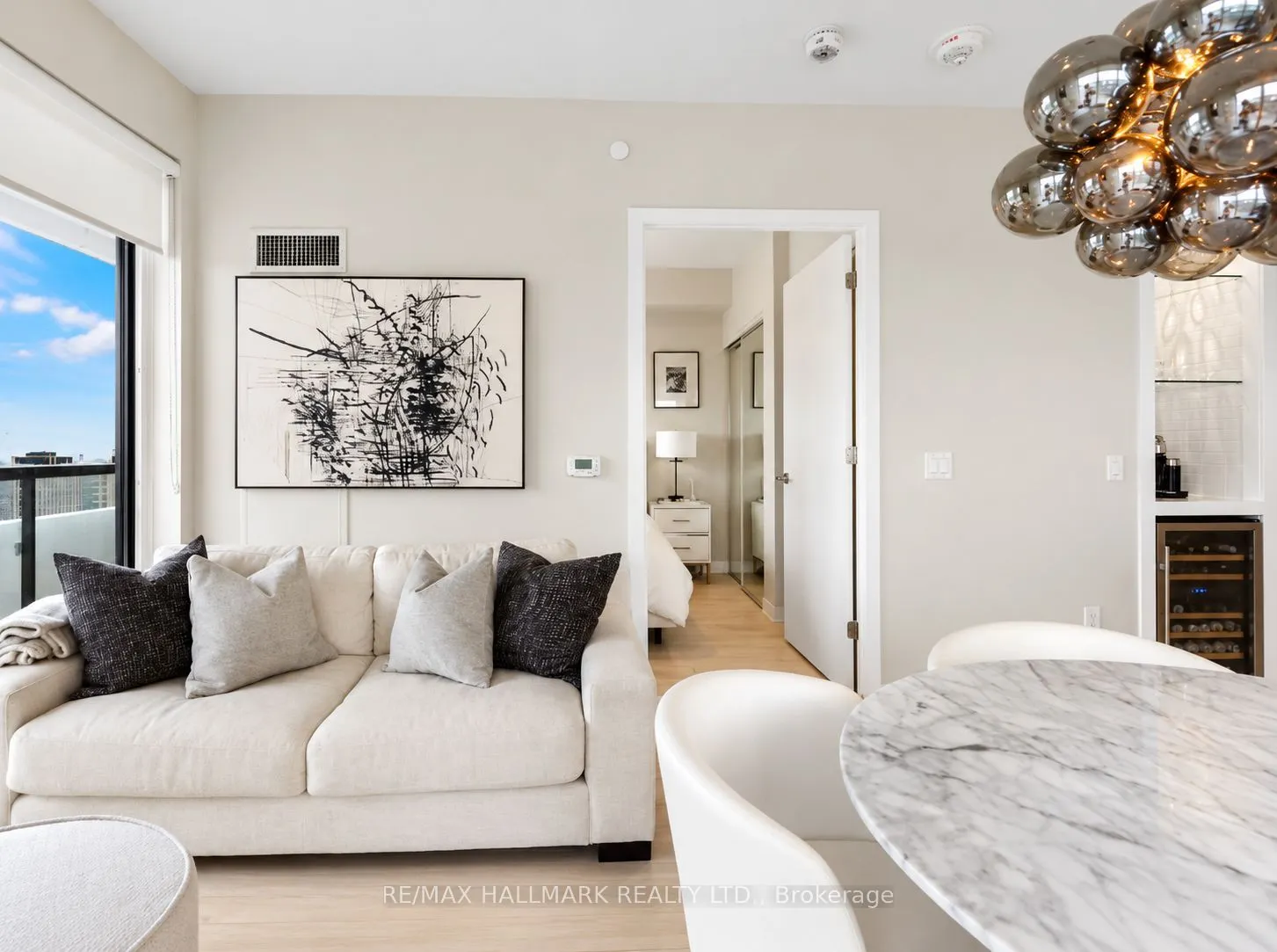 2221 Yonge Street #4009