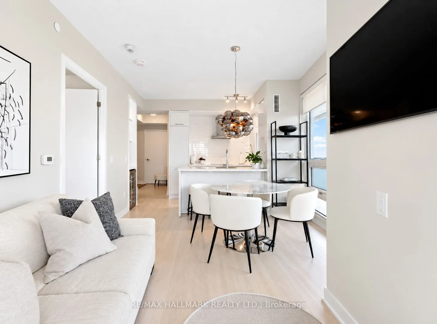 2221 Yonge Street #4009