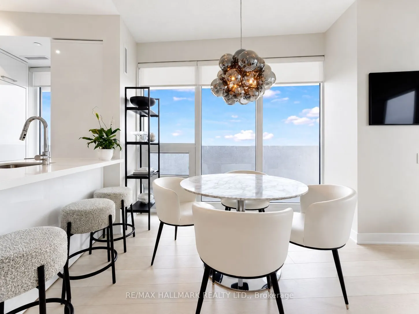 2221 Yonge Street #4009