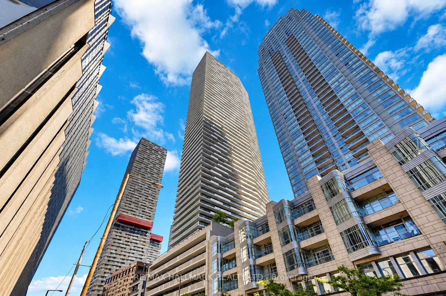 2221 Yonge Street #4009