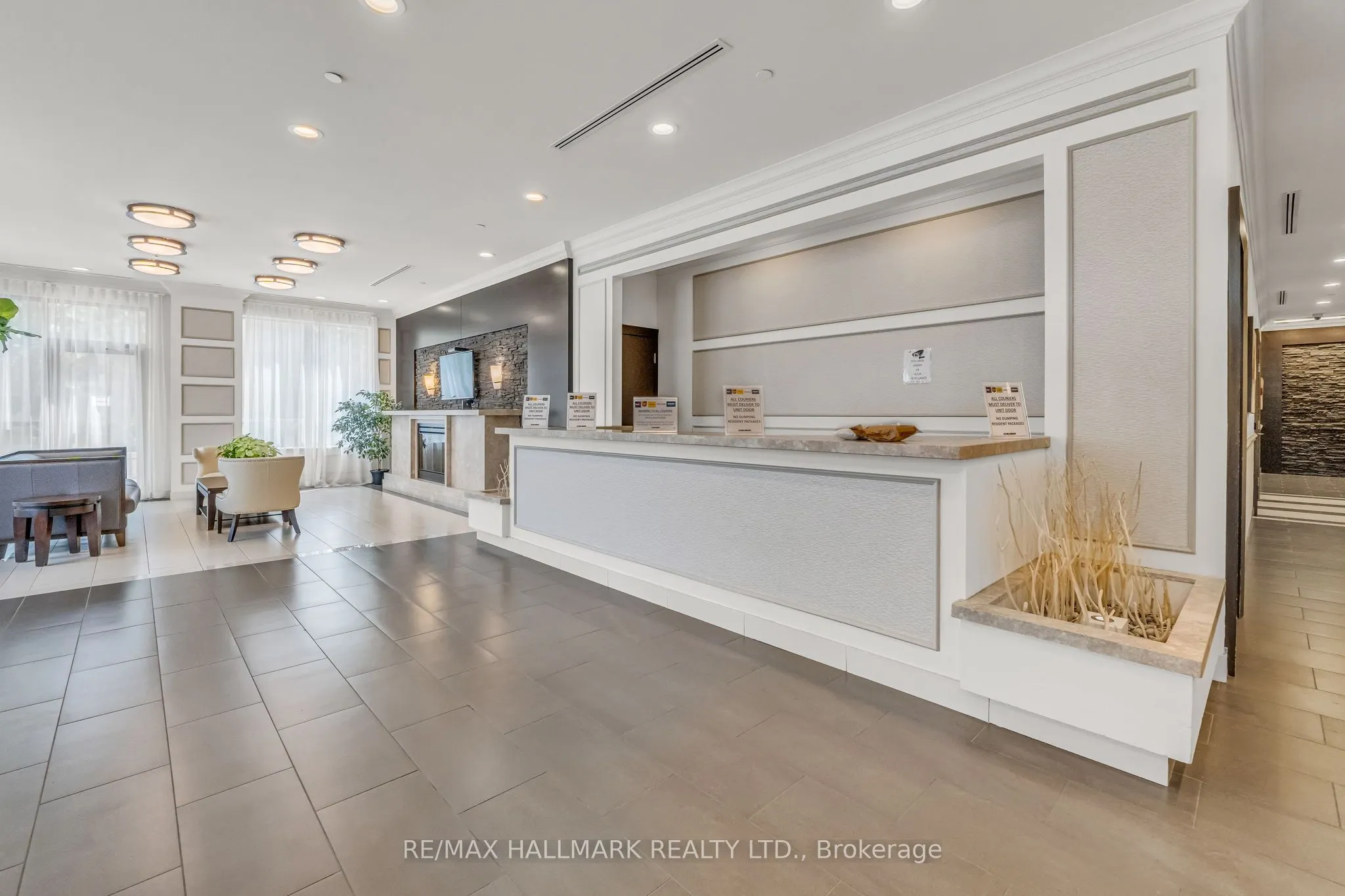 35 Saranac Boulevard #907