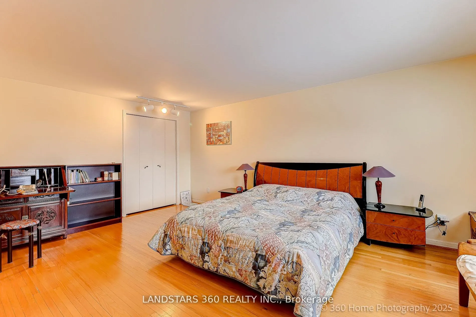 31 Whitehorn Crescent