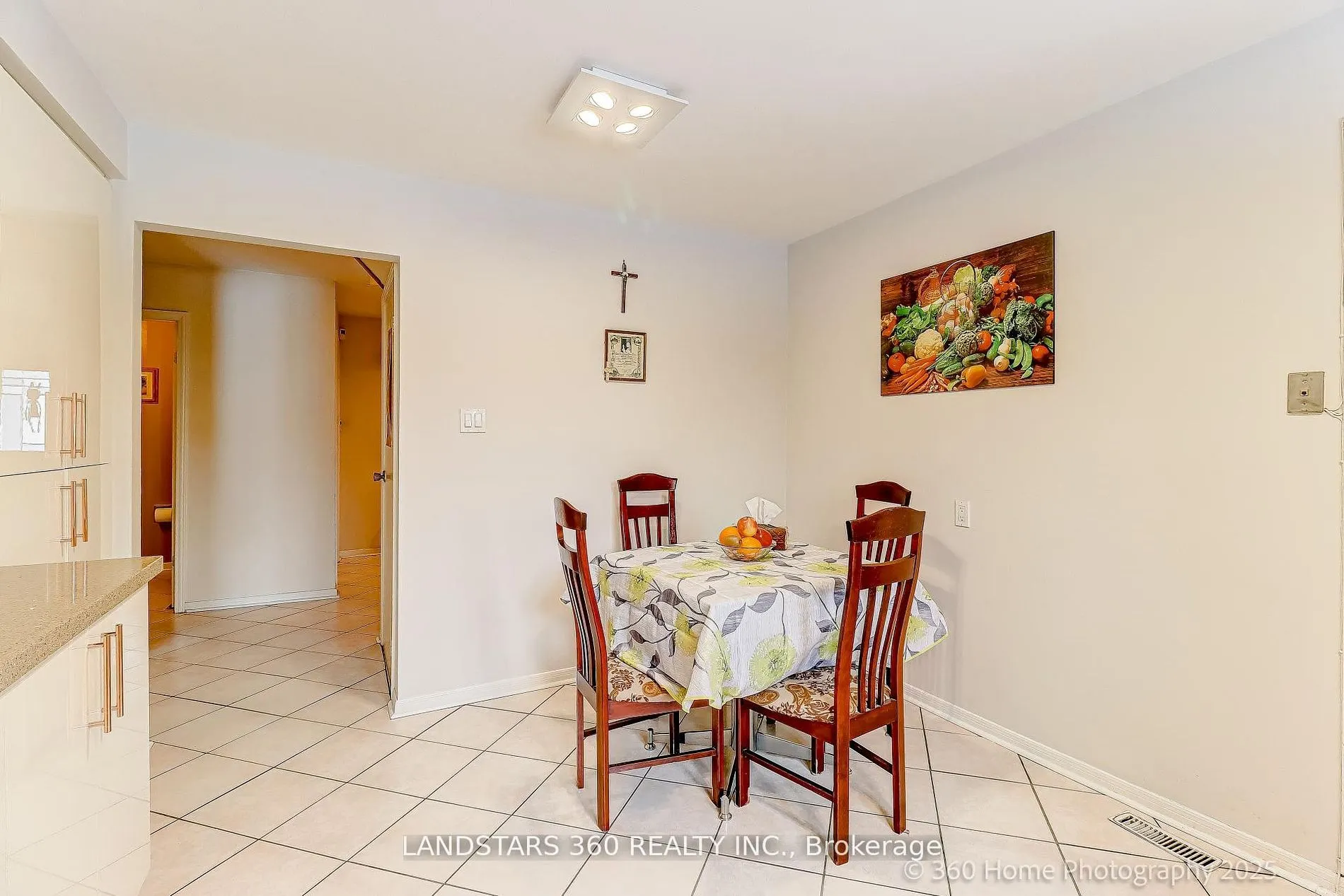 31 Whitehorn Crescent