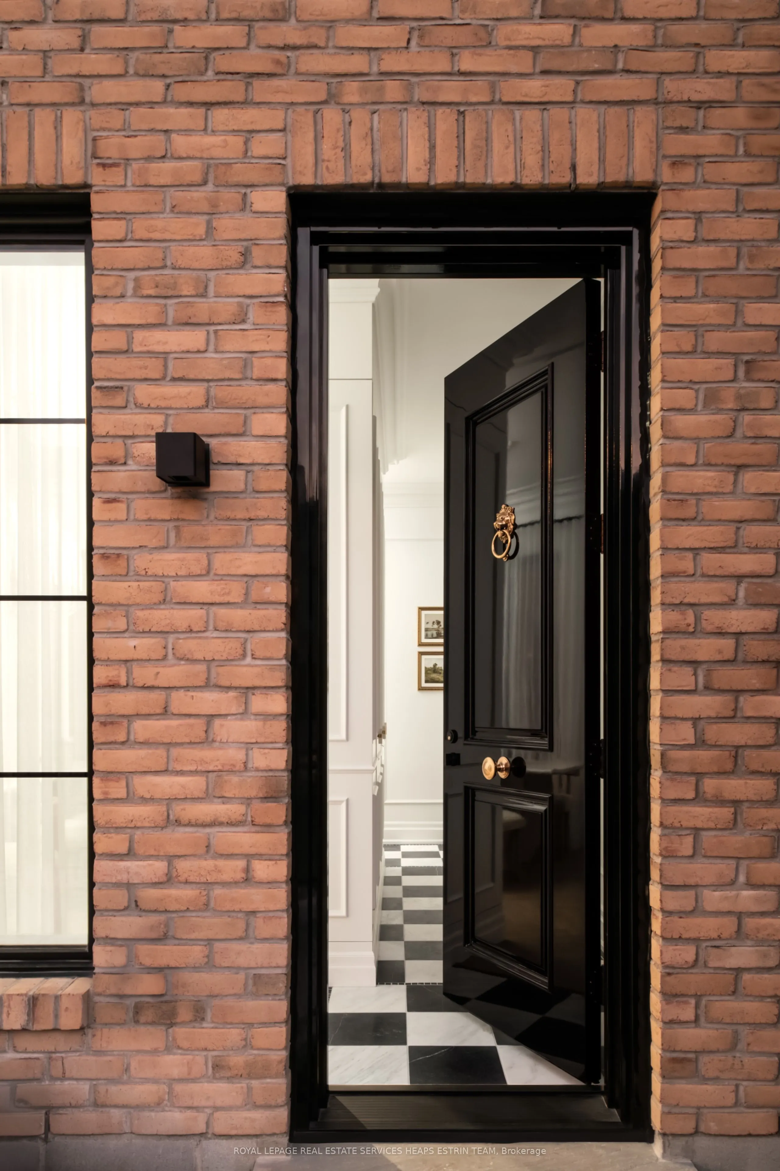 23 Lippincott Street
