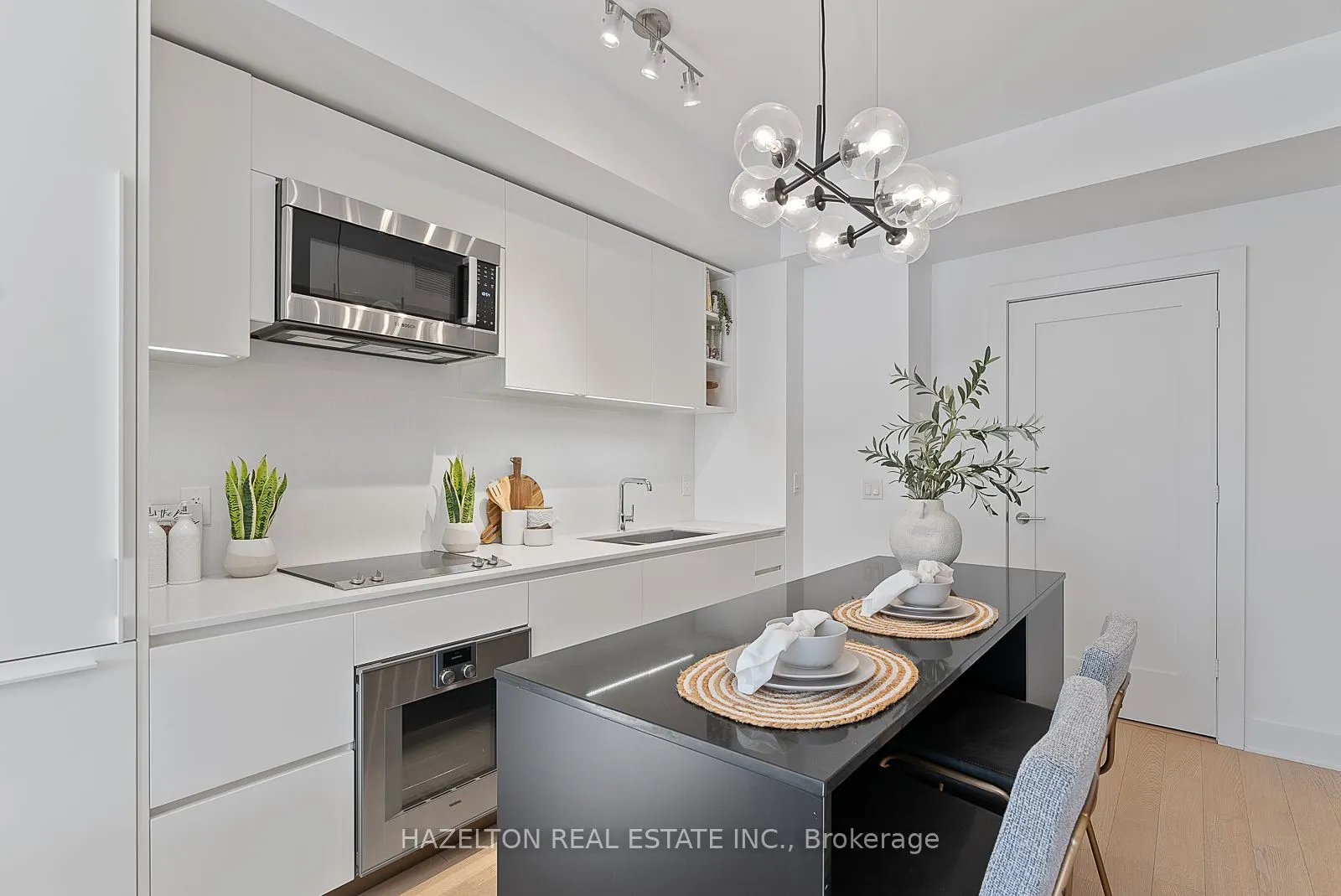 128 Pears Avenue #302