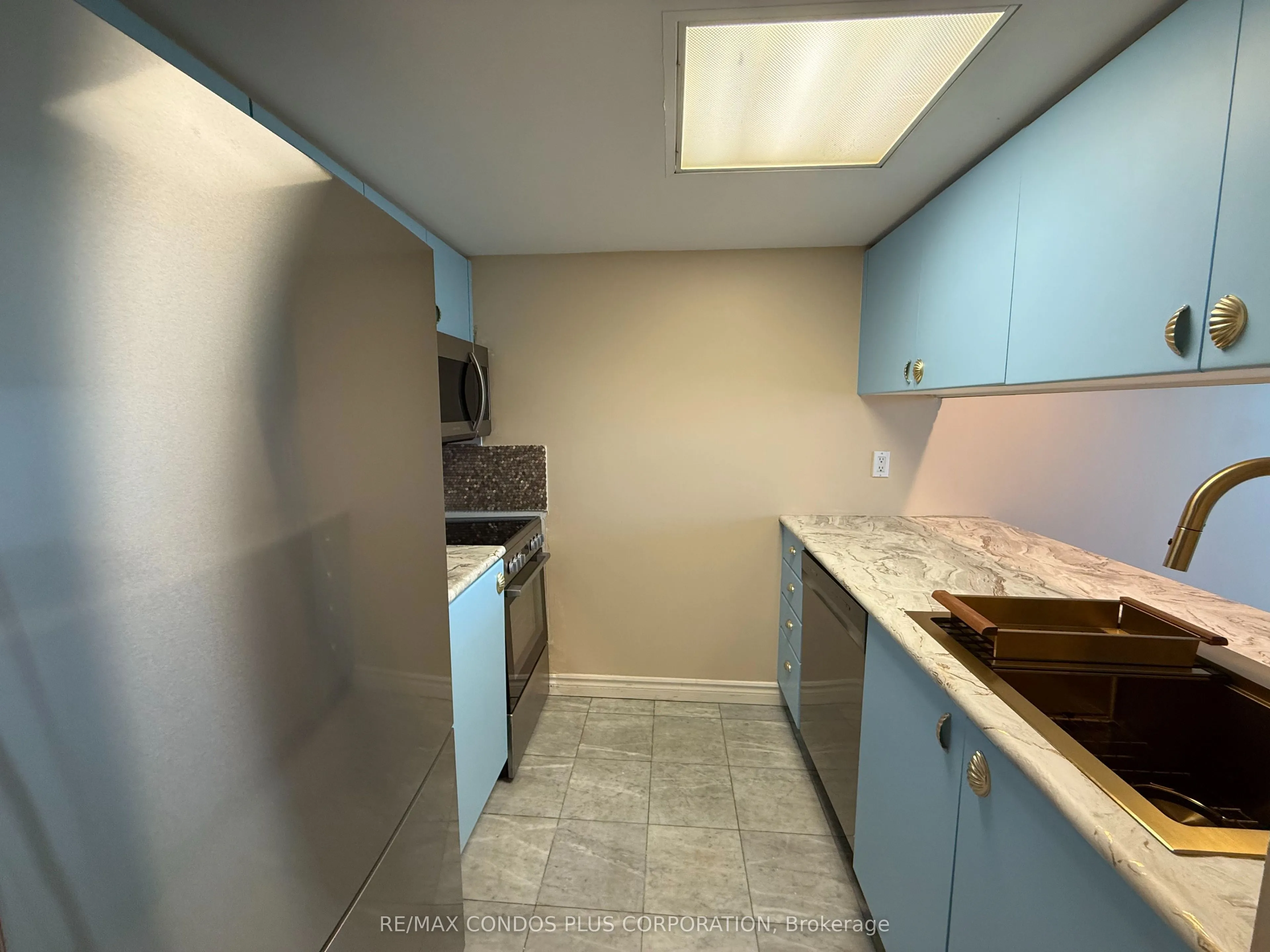 38 Elm Street #3406