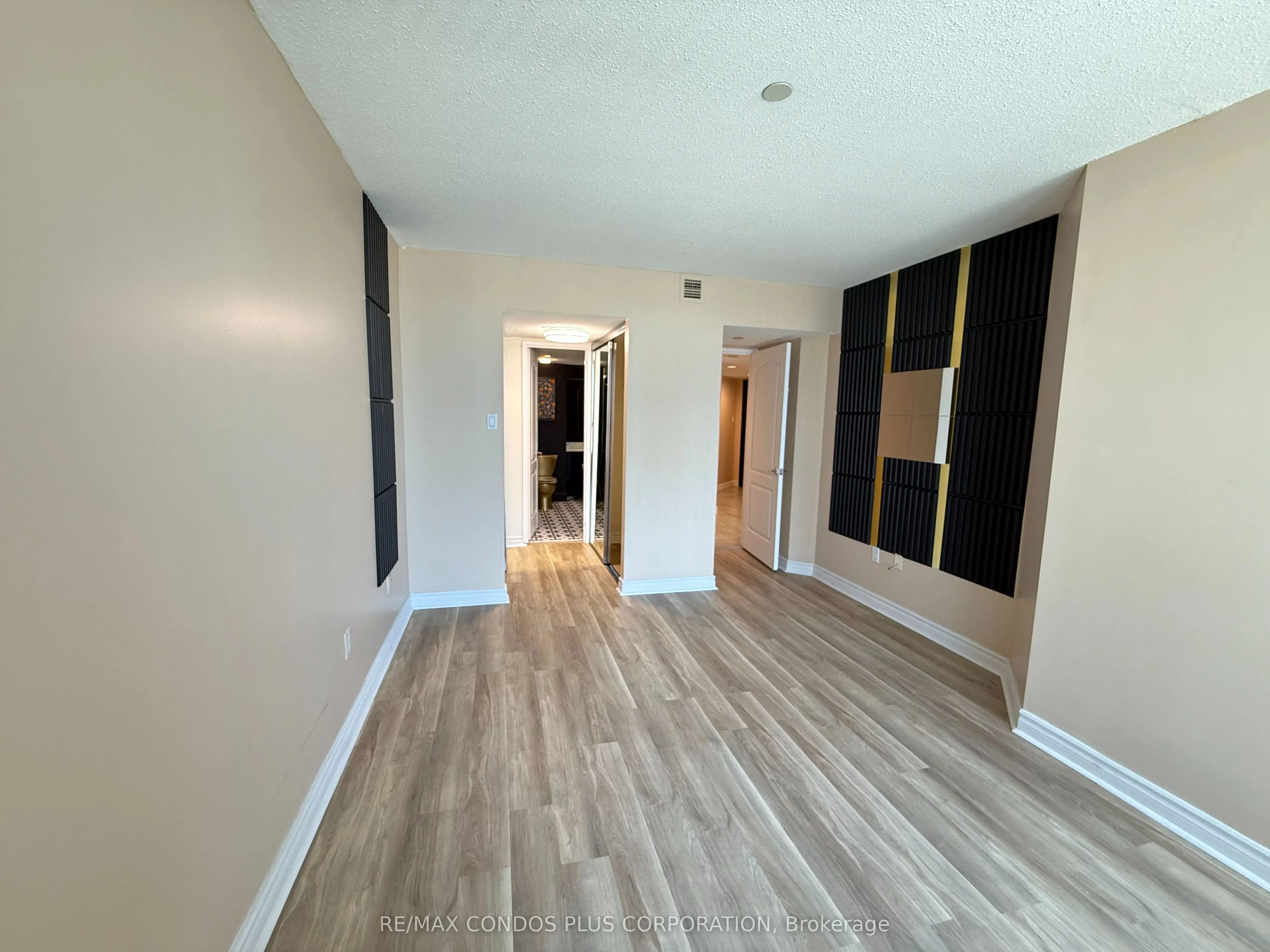38 Elm Street #3406