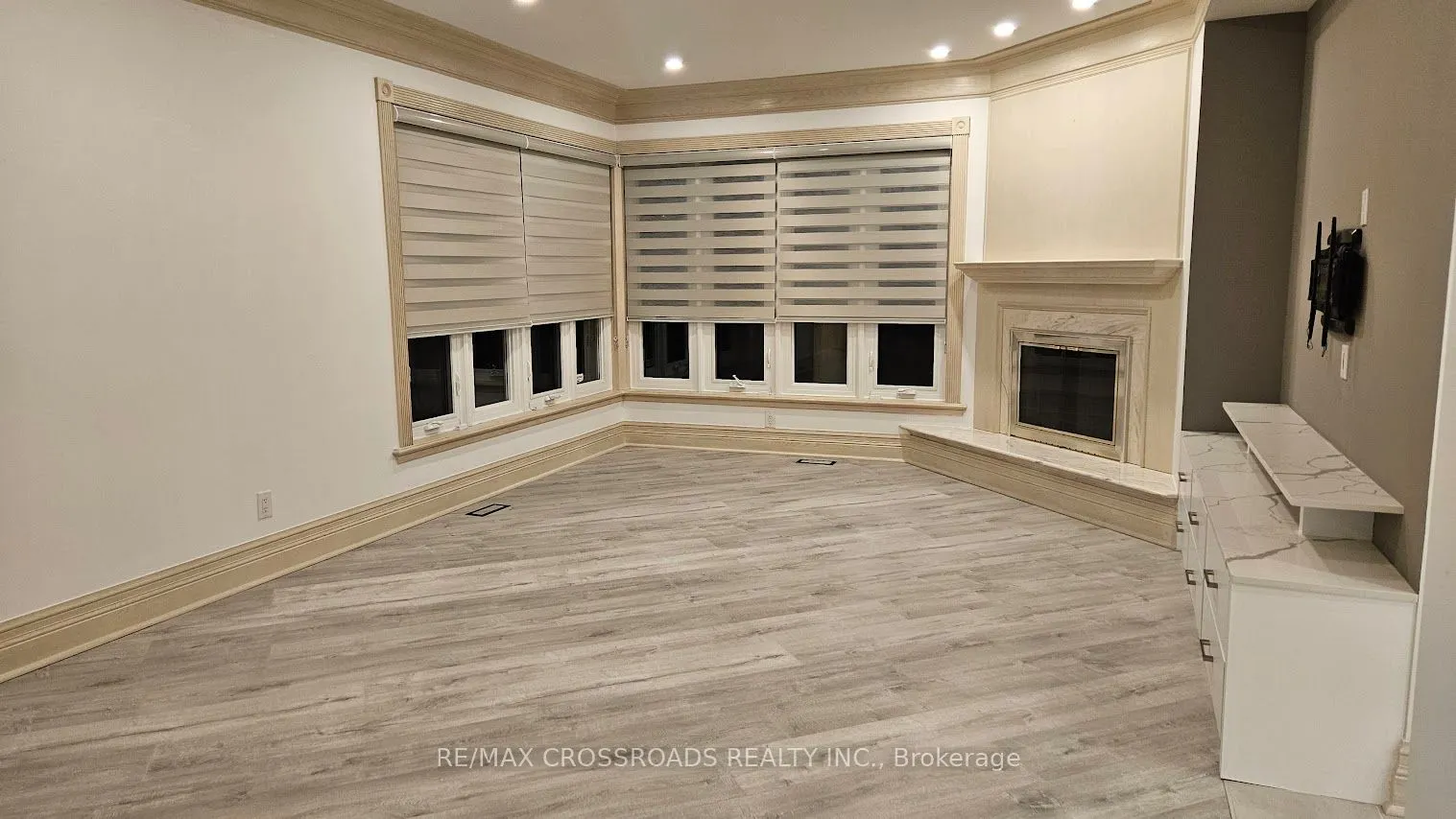 200 The Bridle Path