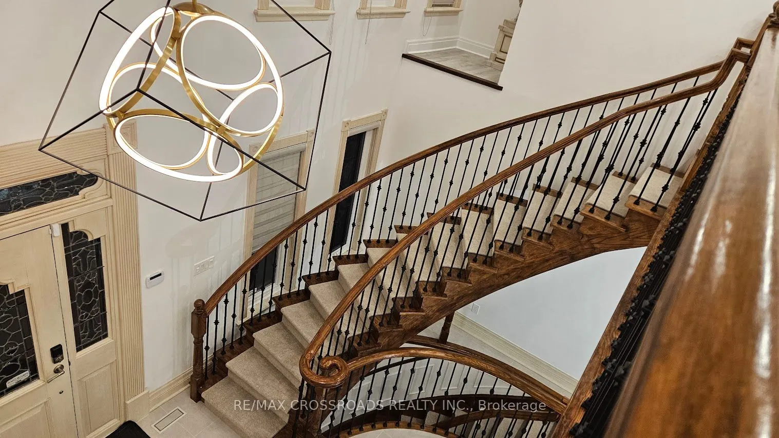 200 The Bridle Path