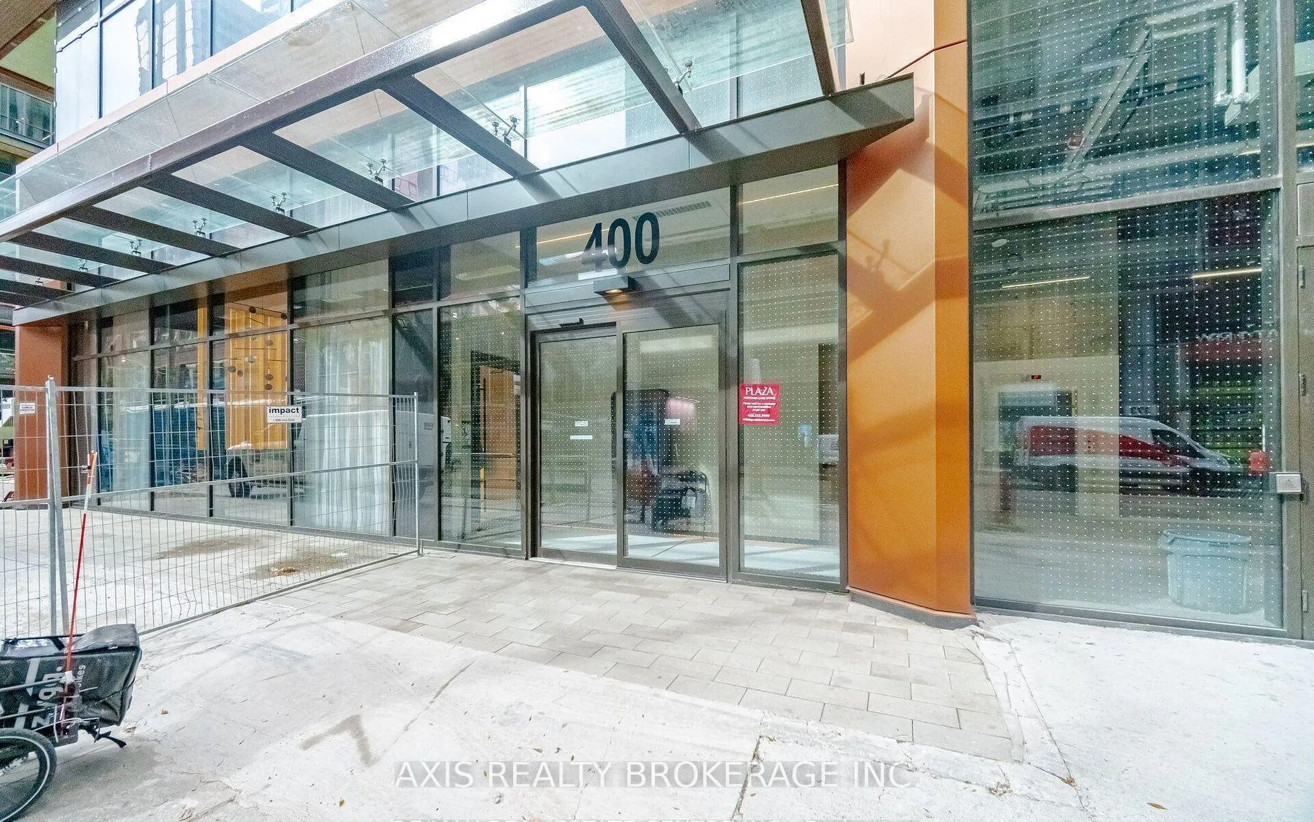 400 King Street W #2002