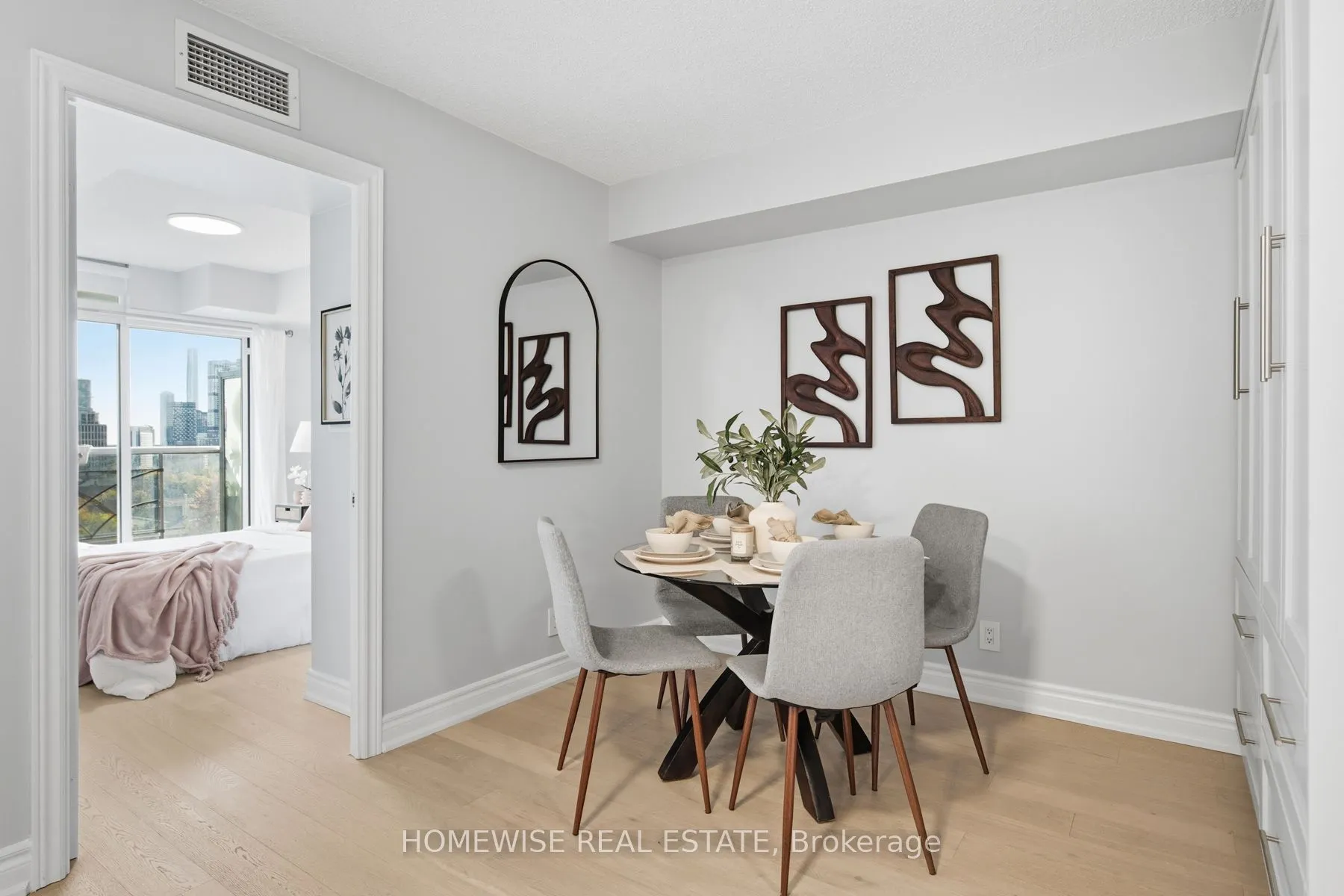 225 Wellesley Street E #1001
