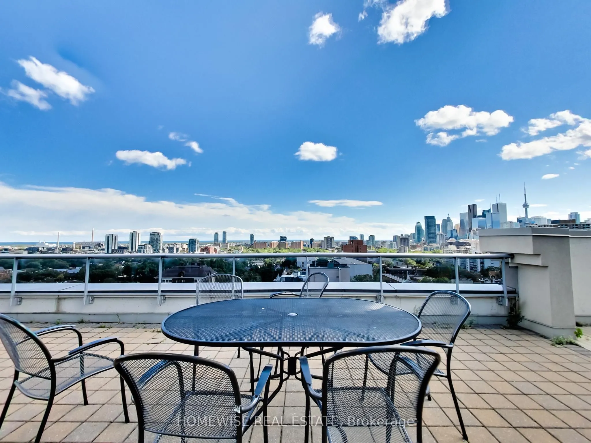 225 Wellesley Street E #1001