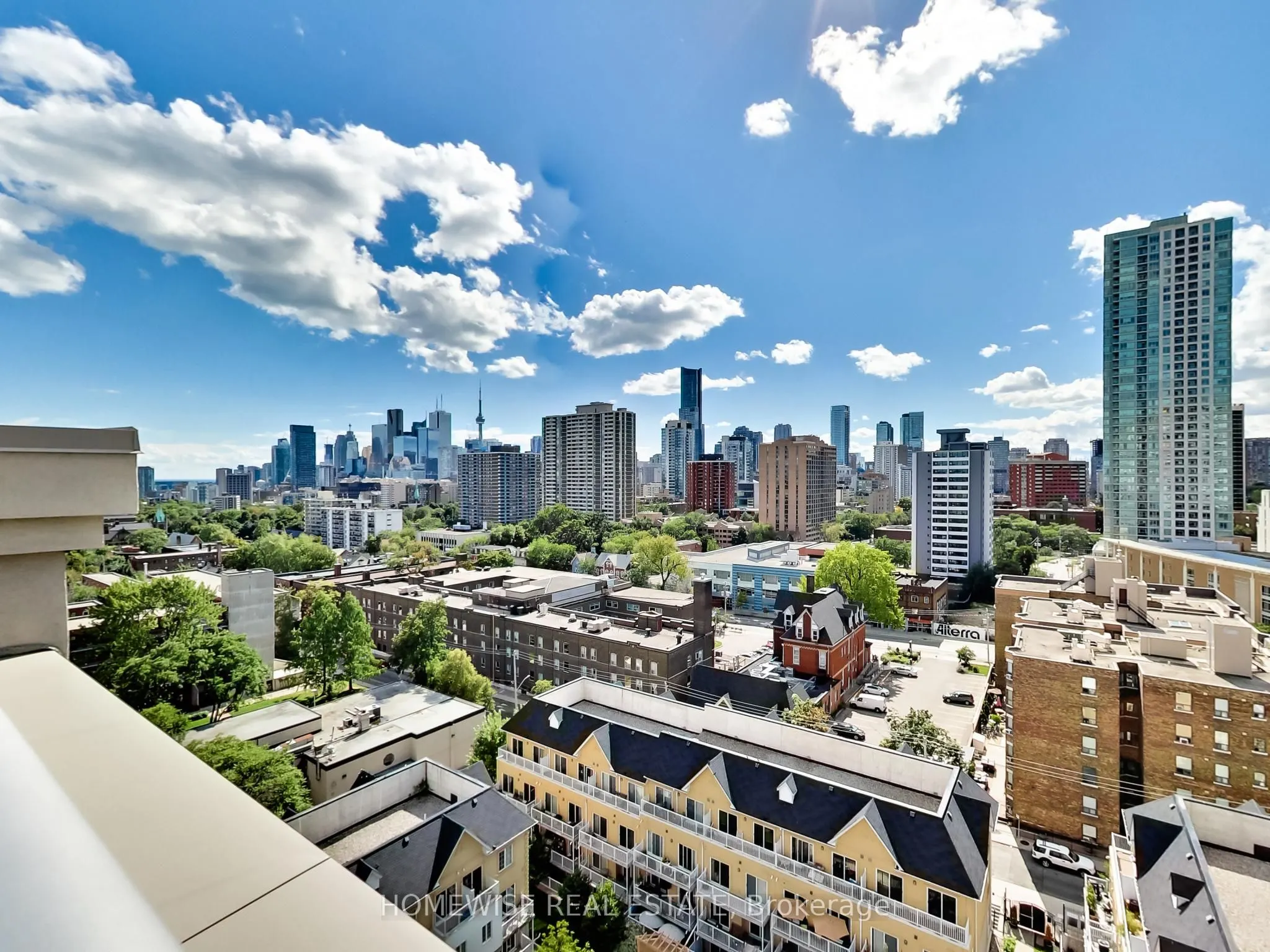 225 Wellesley Street E #1001