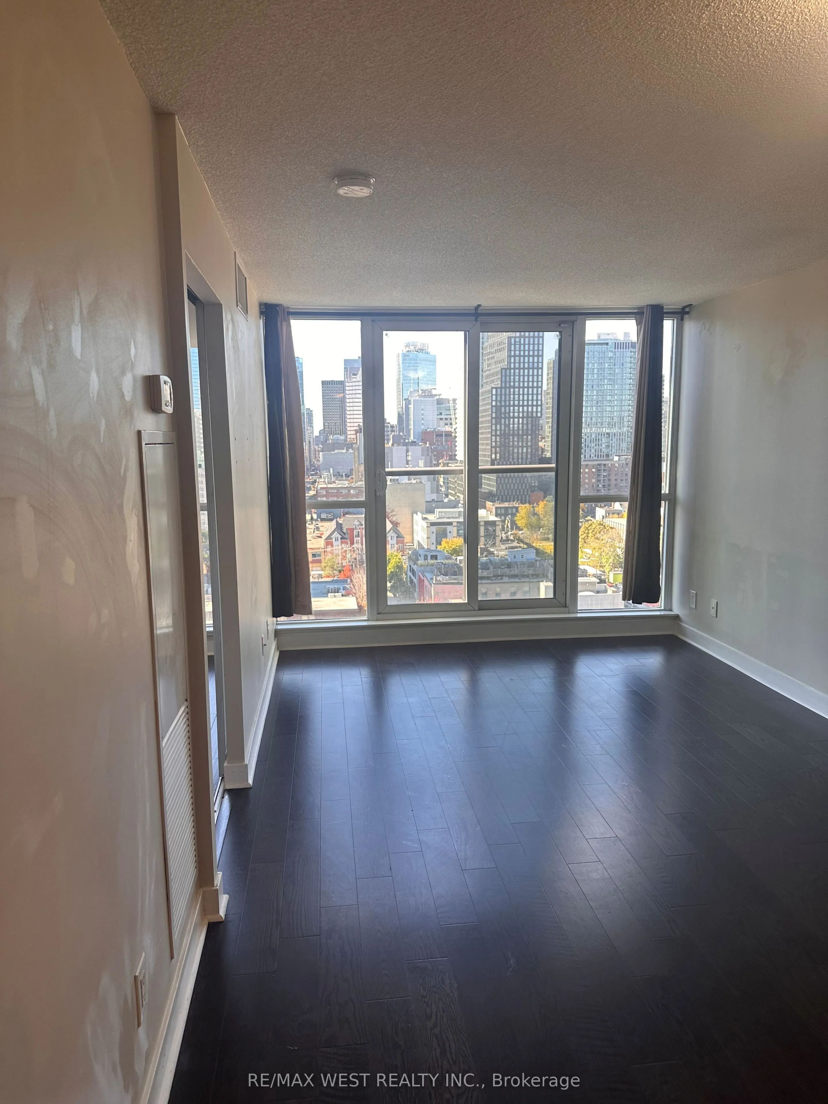 320 Richmond Street E #LPH 1611