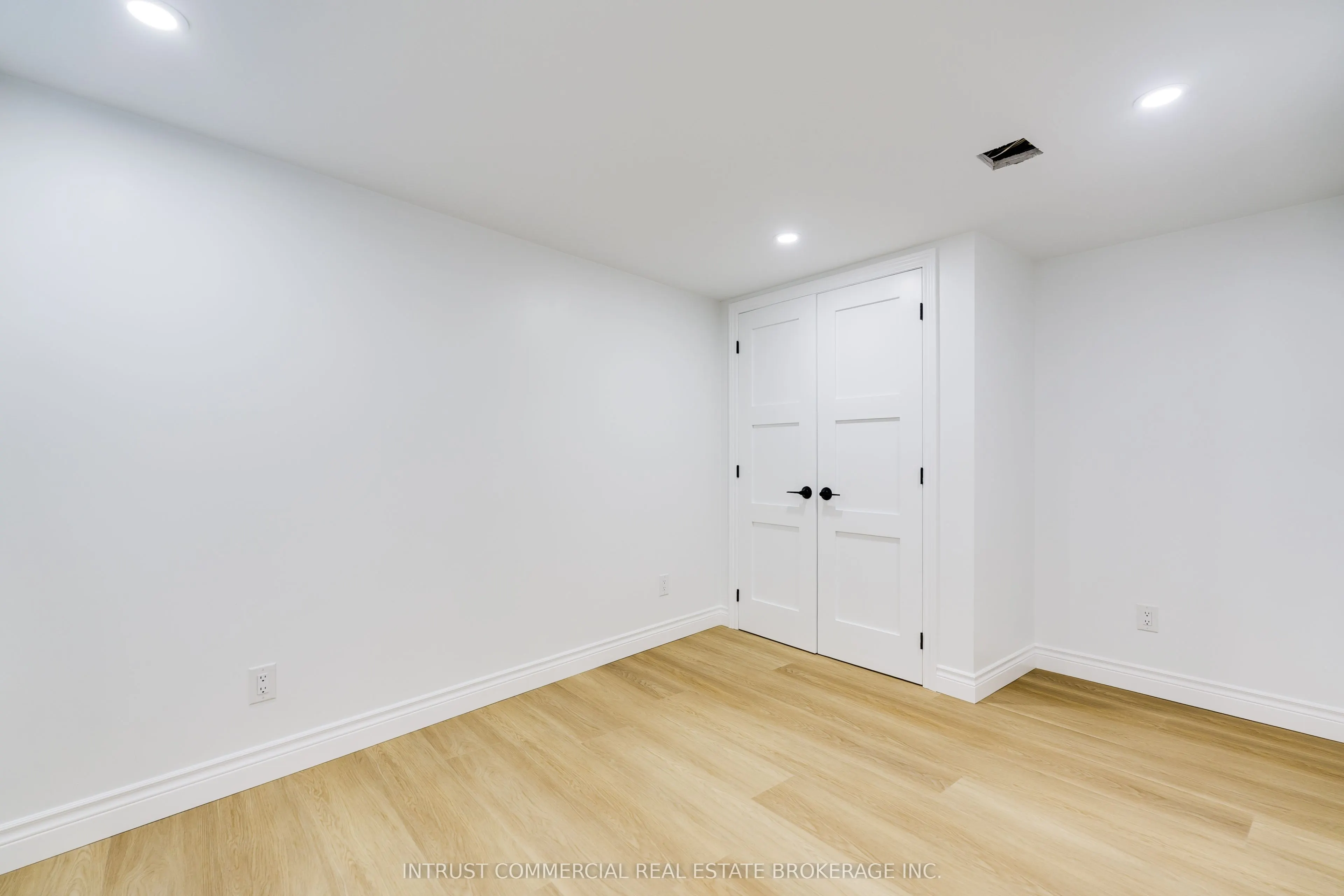 54 Vaughan Road #Lower Level