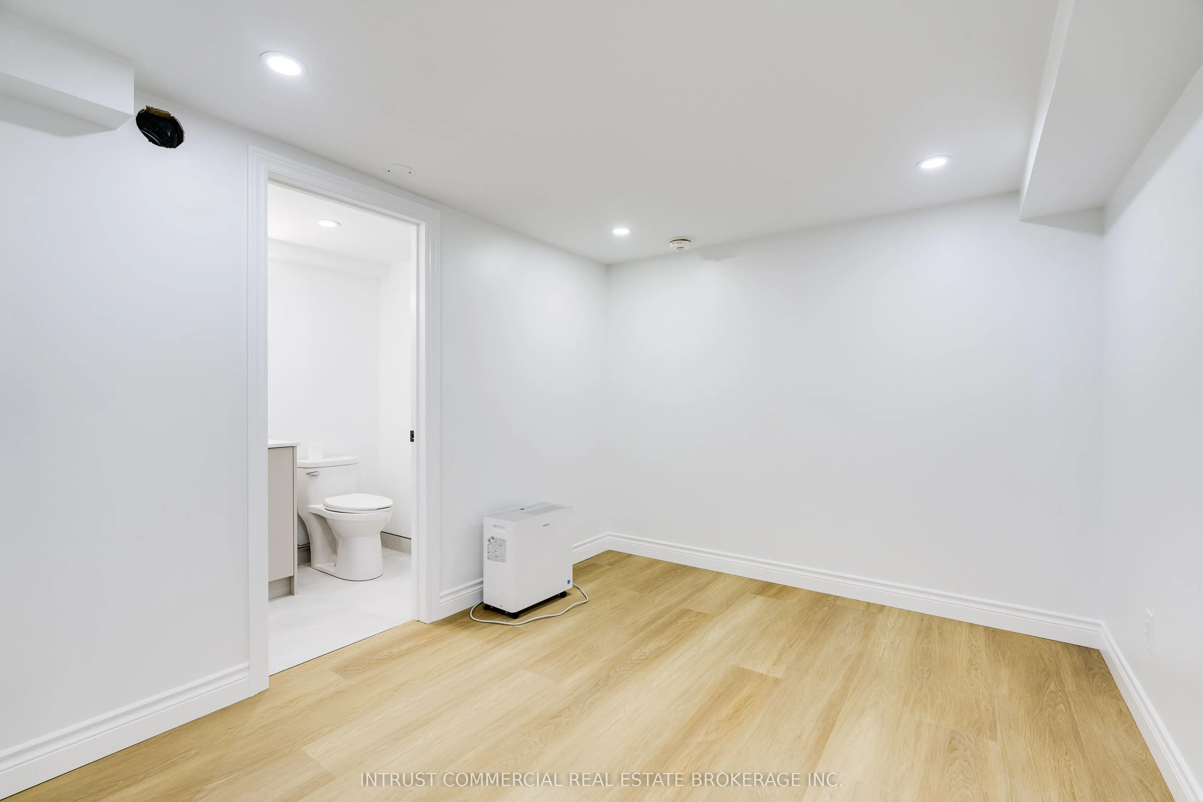 54 Vaughan Road #Lower Level