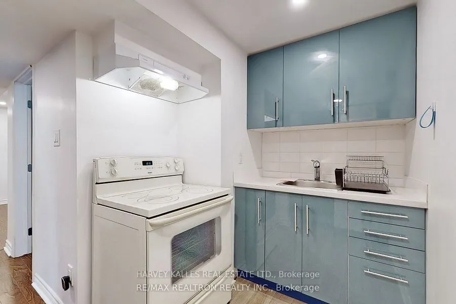 142 Combe Avenue #Lower