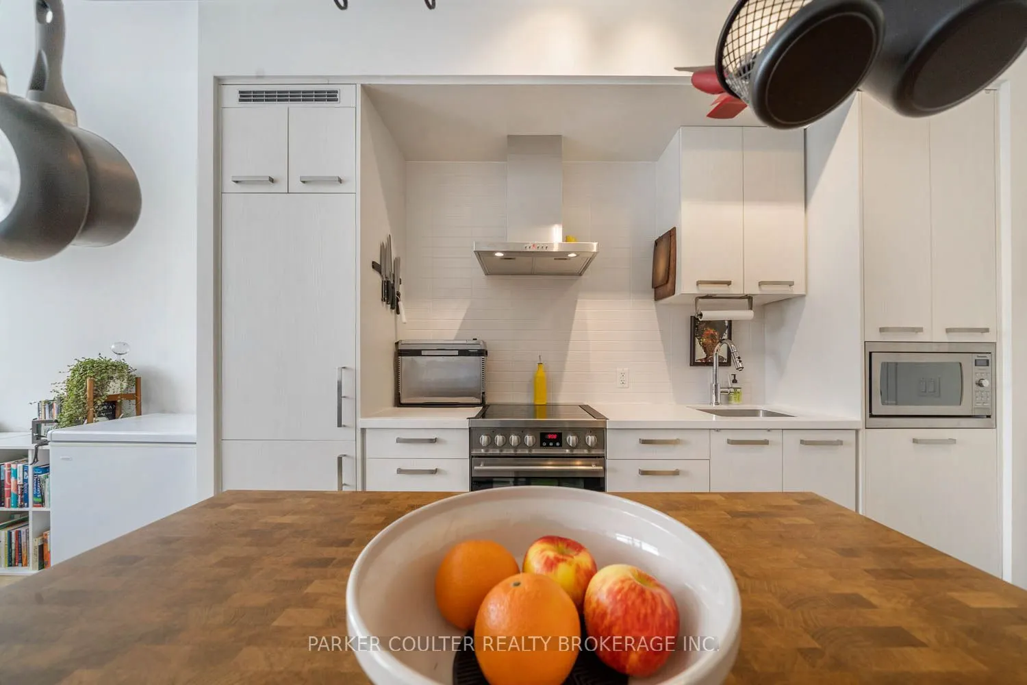 455 Front Street E #S810