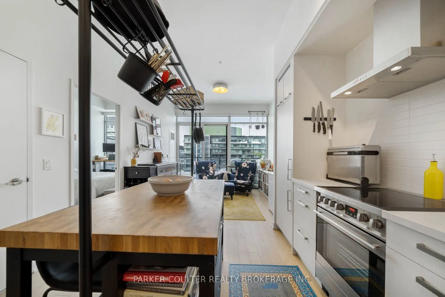 455 Front Street E #S810