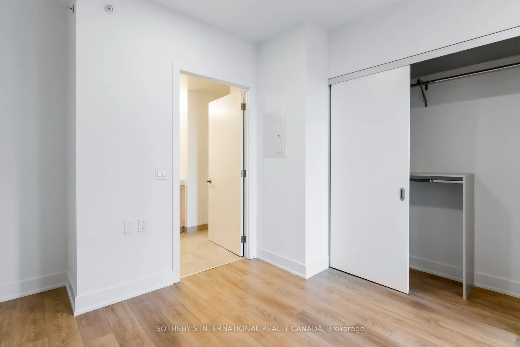 200 Redpath Avenue #3301