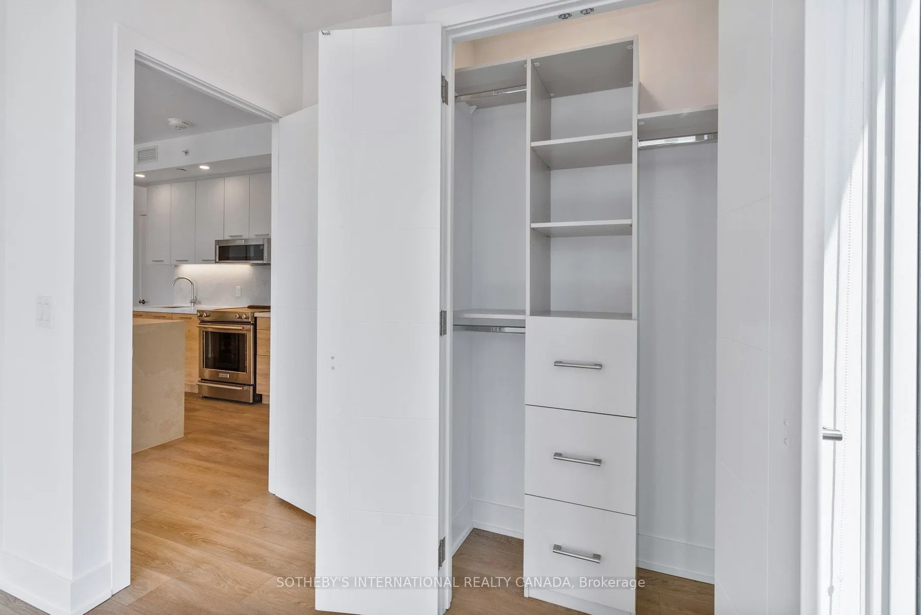 200 Redpath Avenue #1109