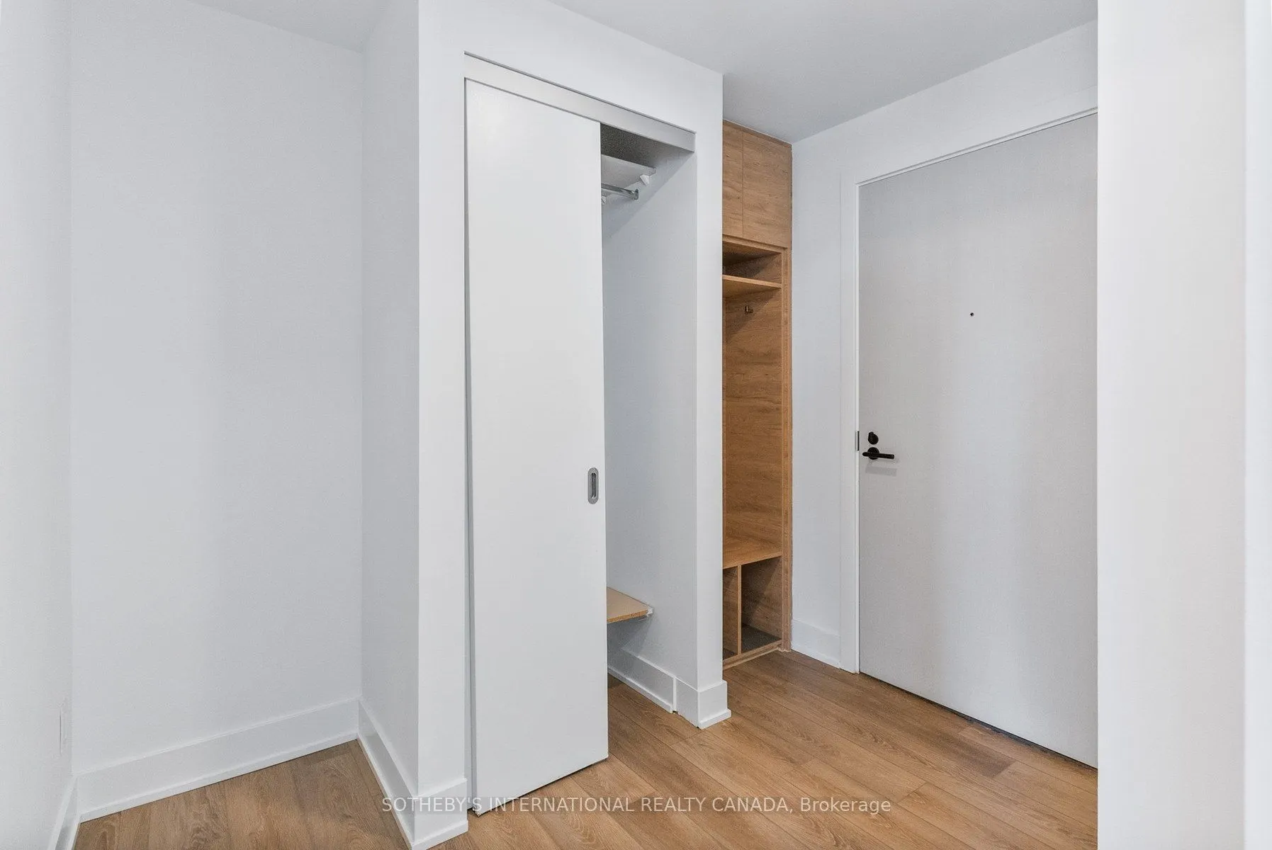 200 Redpath Avenue #1109