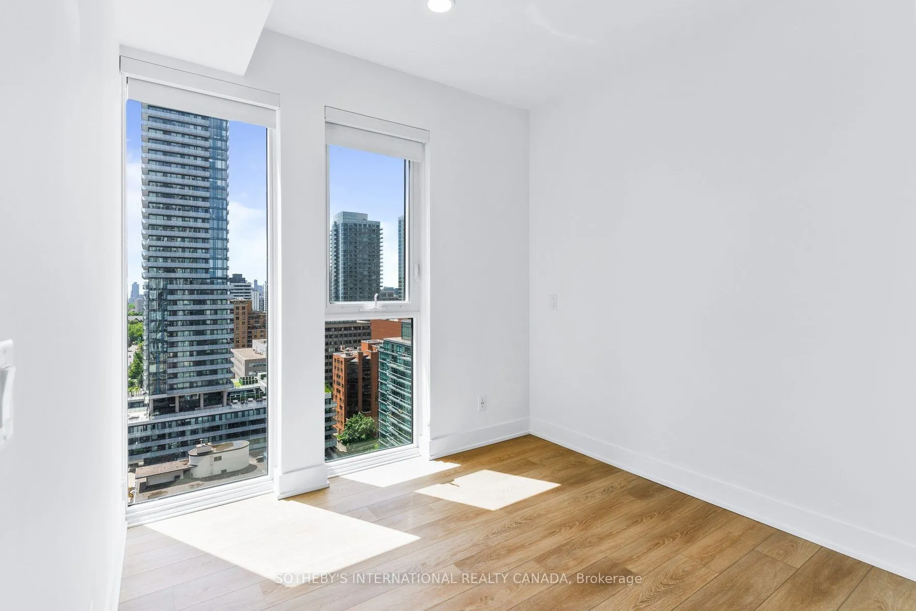 200 Redpath Avenue #1109