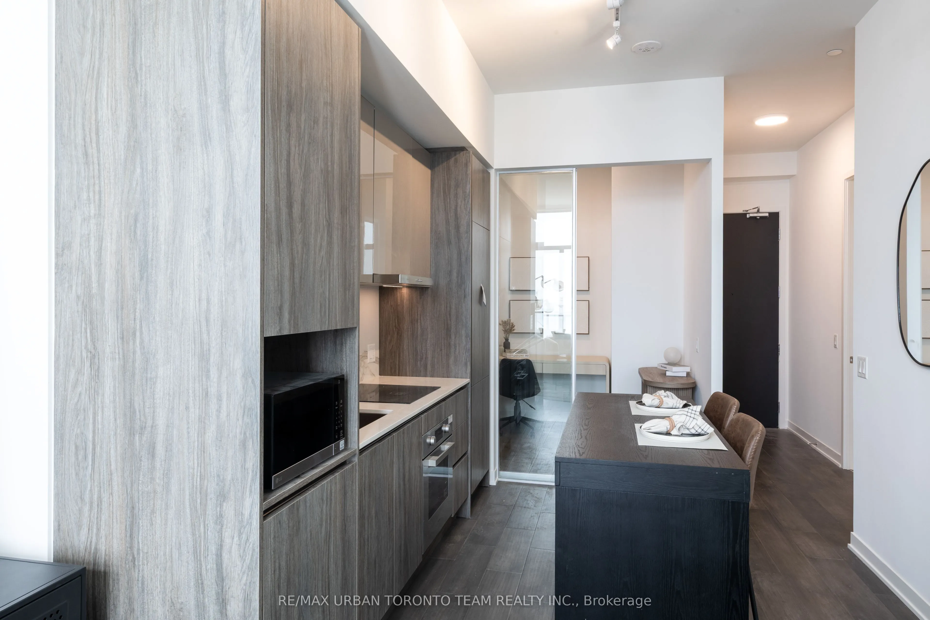 180 Front Street E #PH09