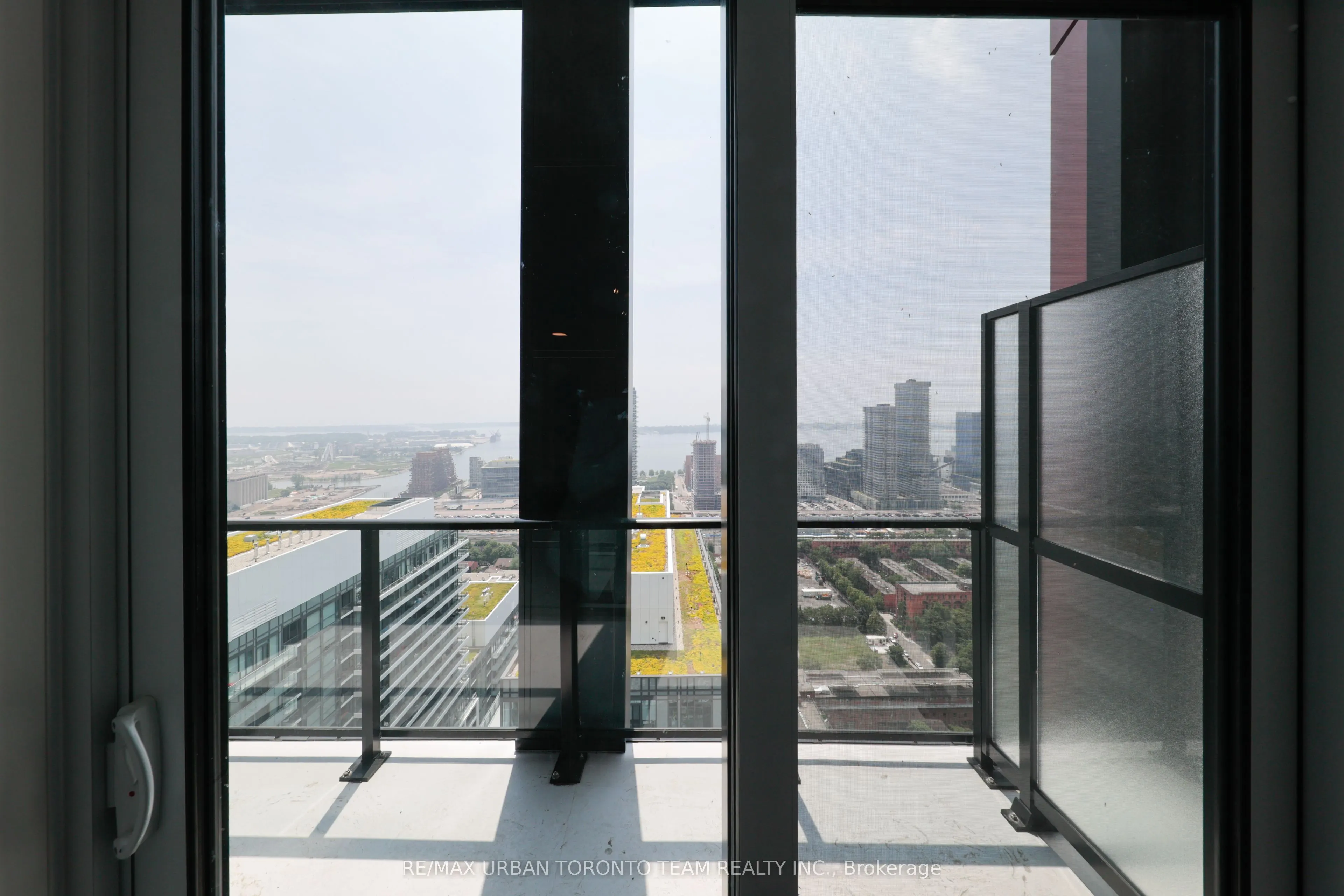 180 Front Street E #PH09