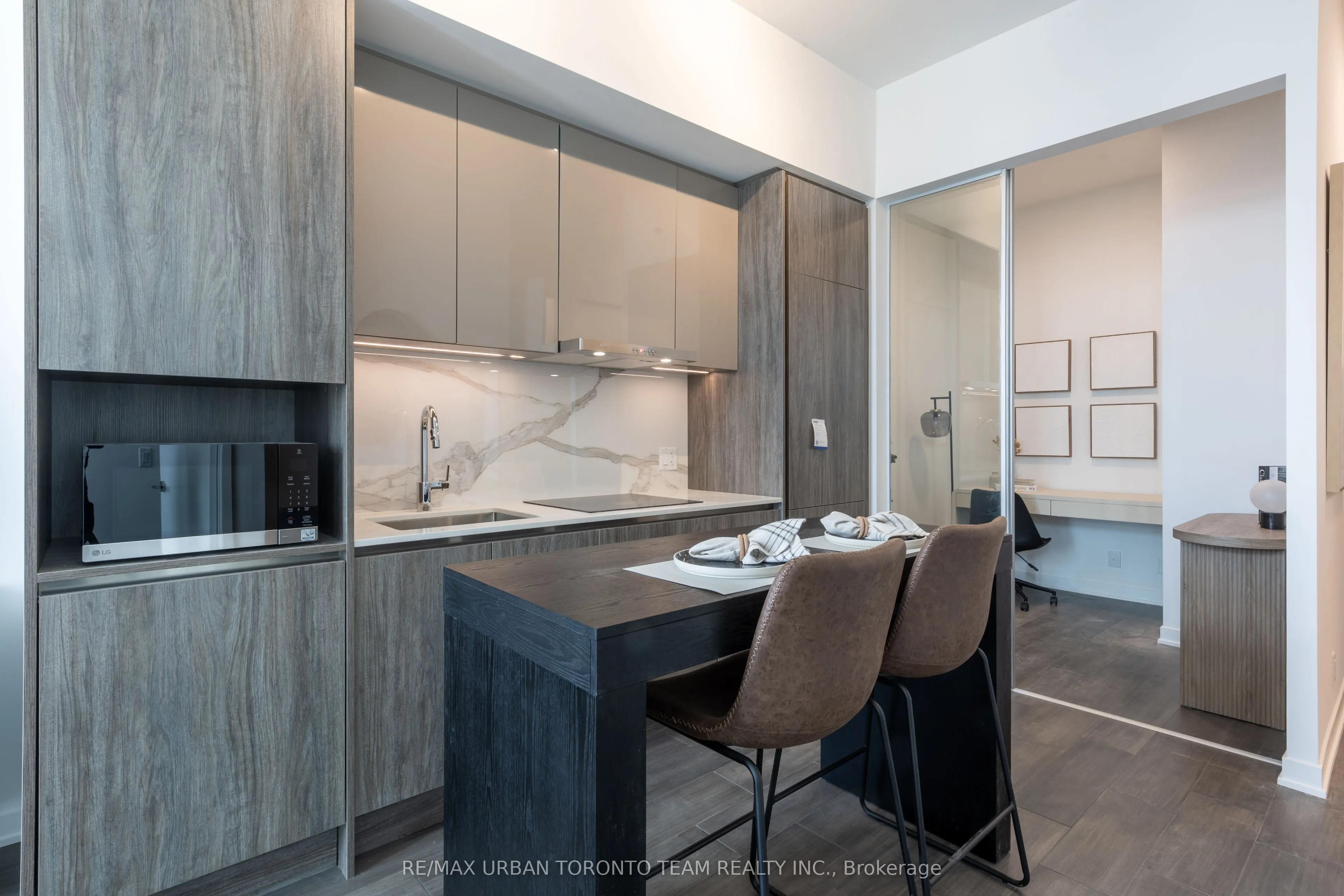 180 Front Street E #PH09