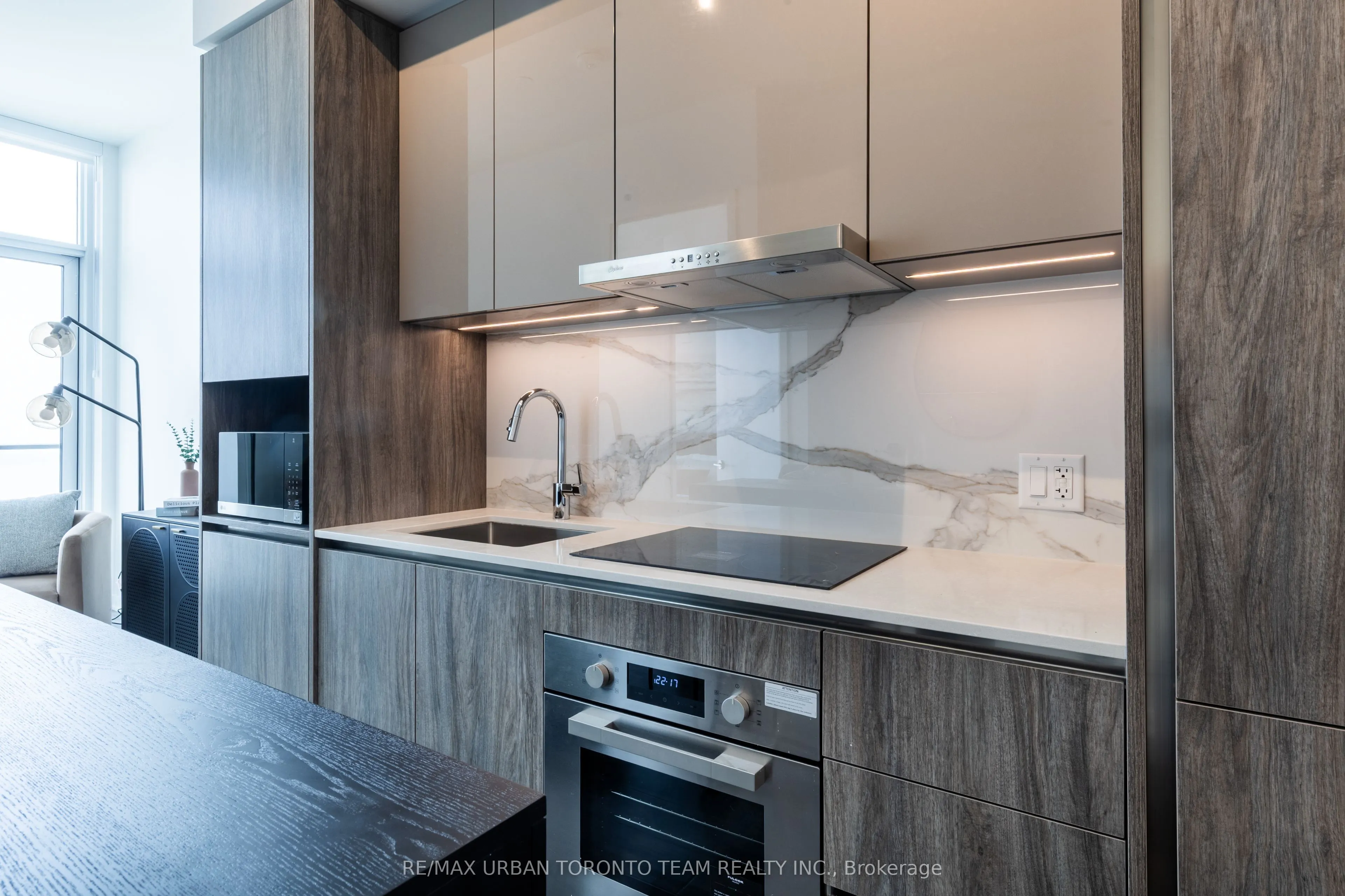 180 Front Street E #PH09