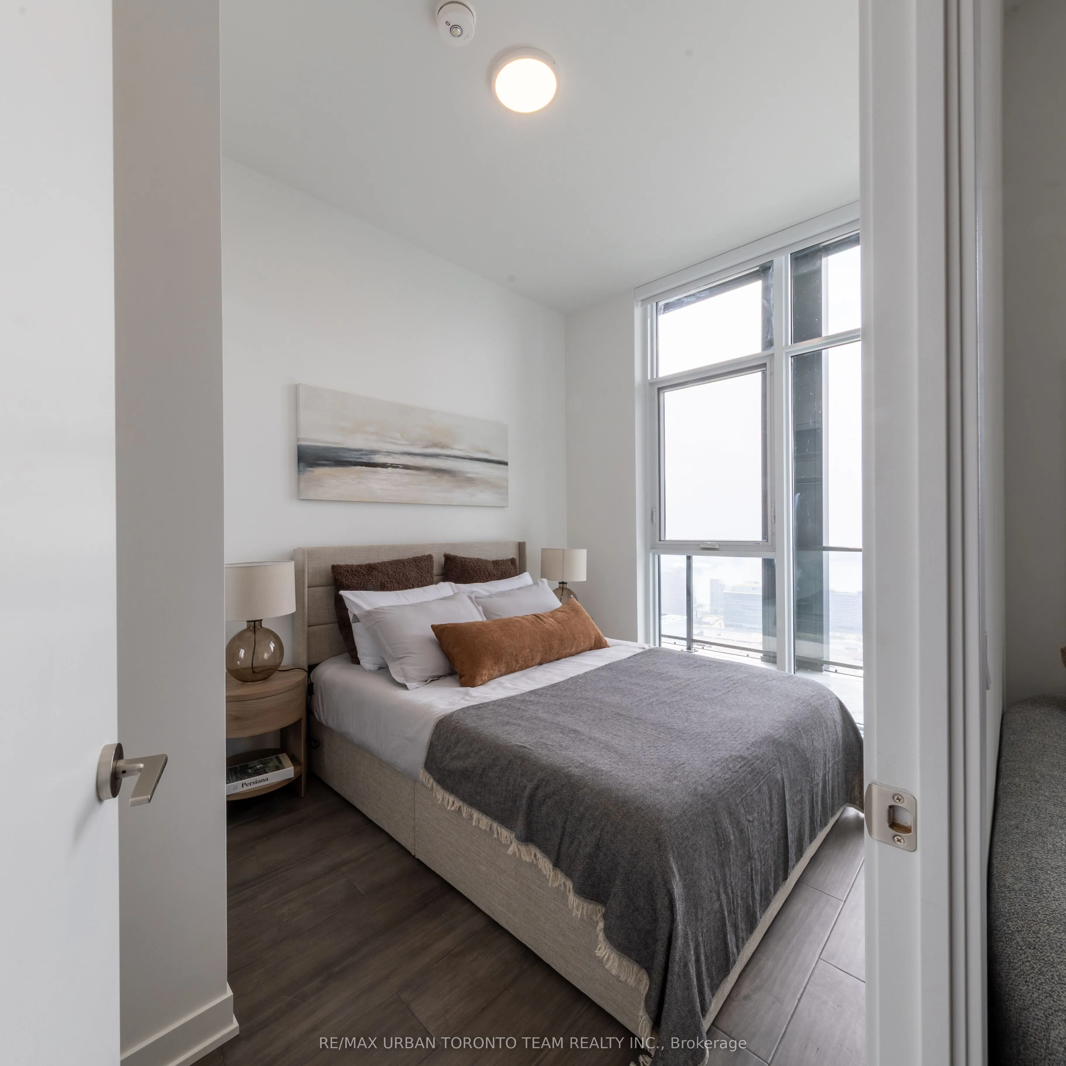 180 Front Street E #PH09