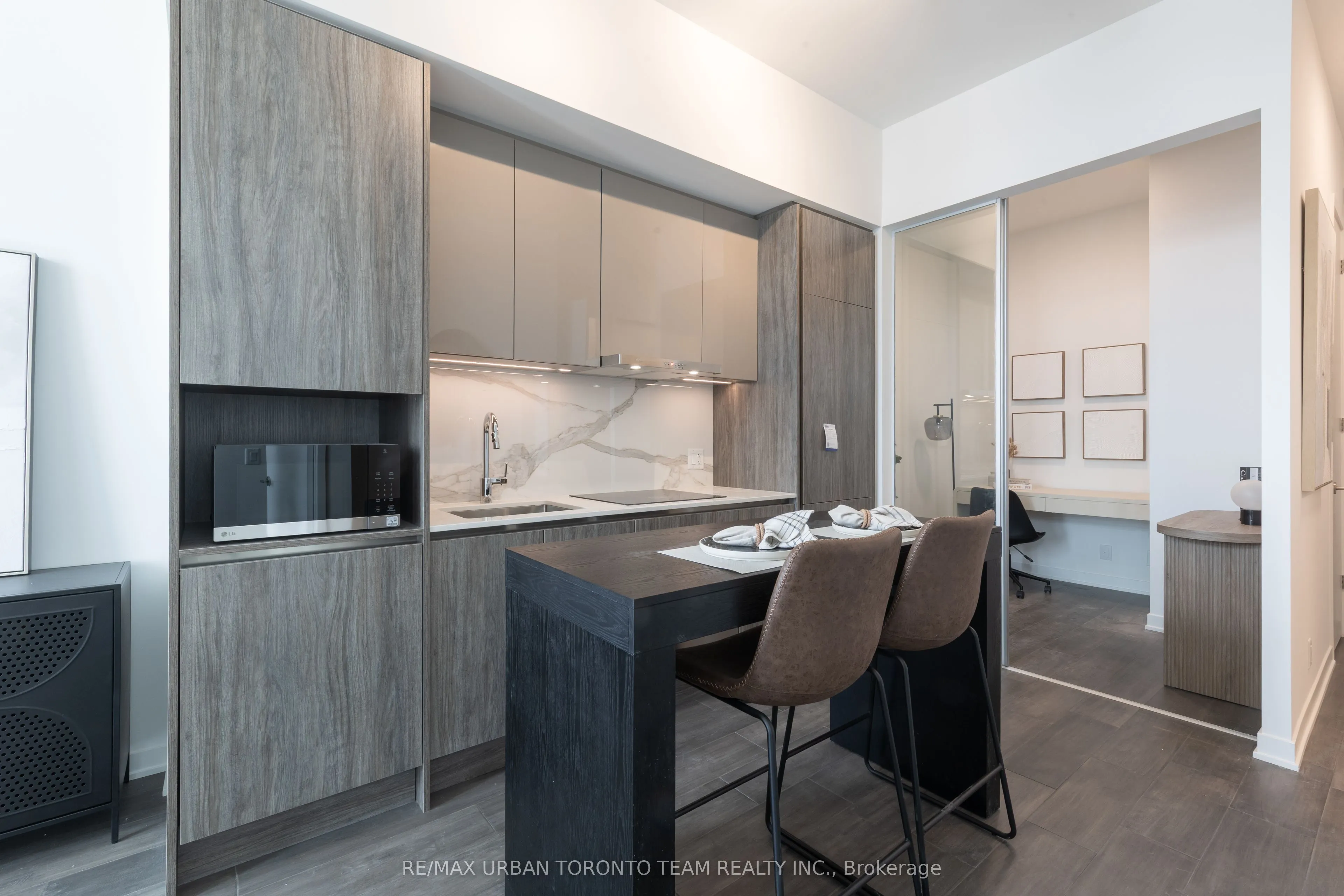 180 Front Street E #PH09