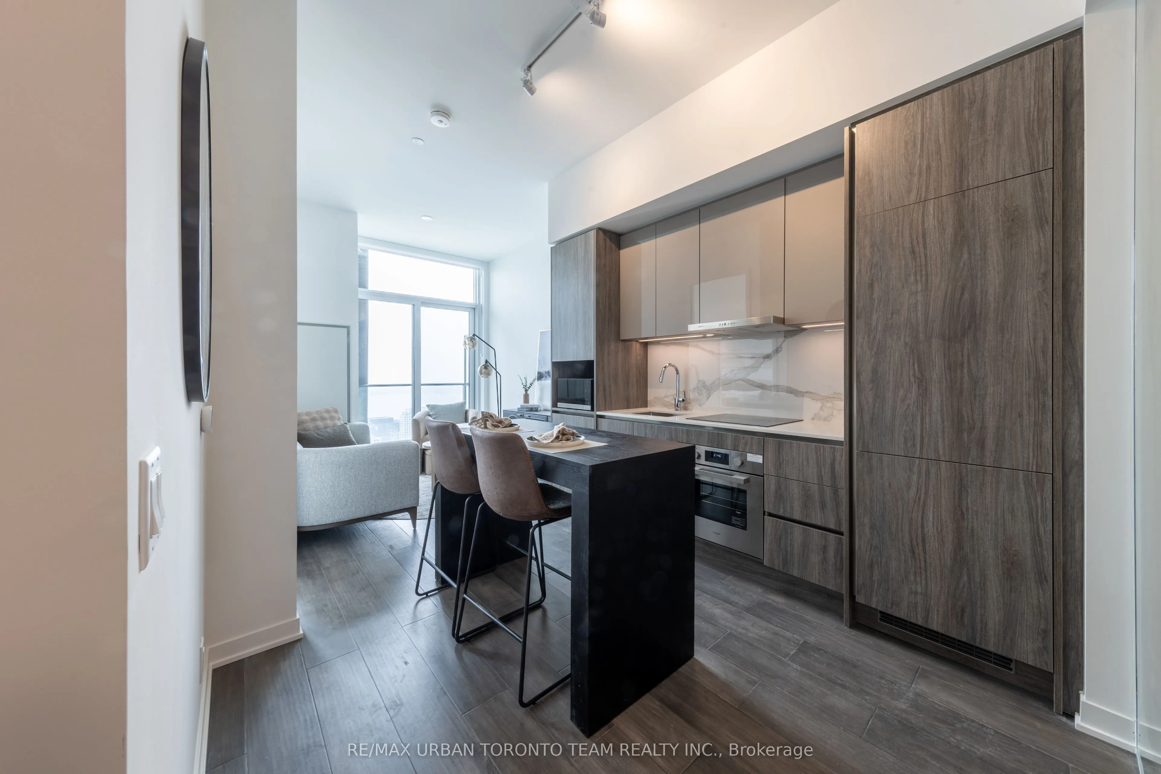180 Front Street E #PH09