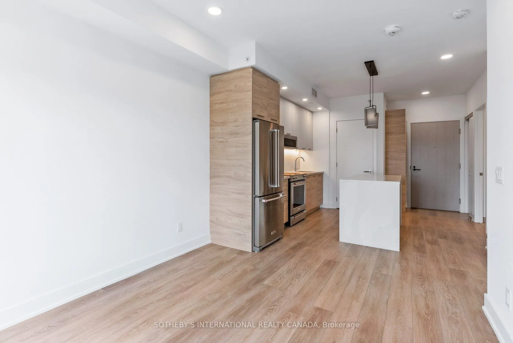 200 Redpath Avenue #303