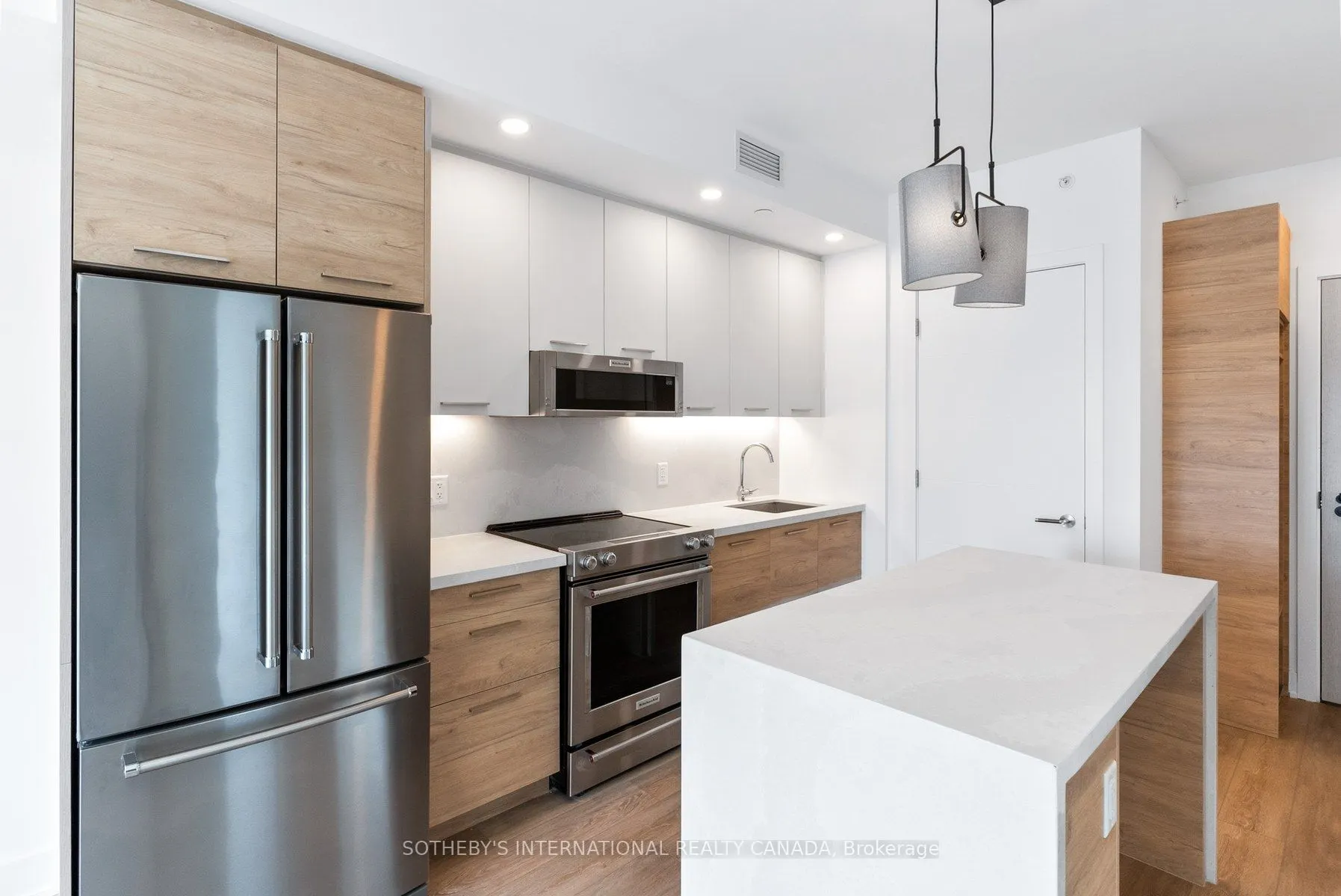 200 Redpath Avenue #303