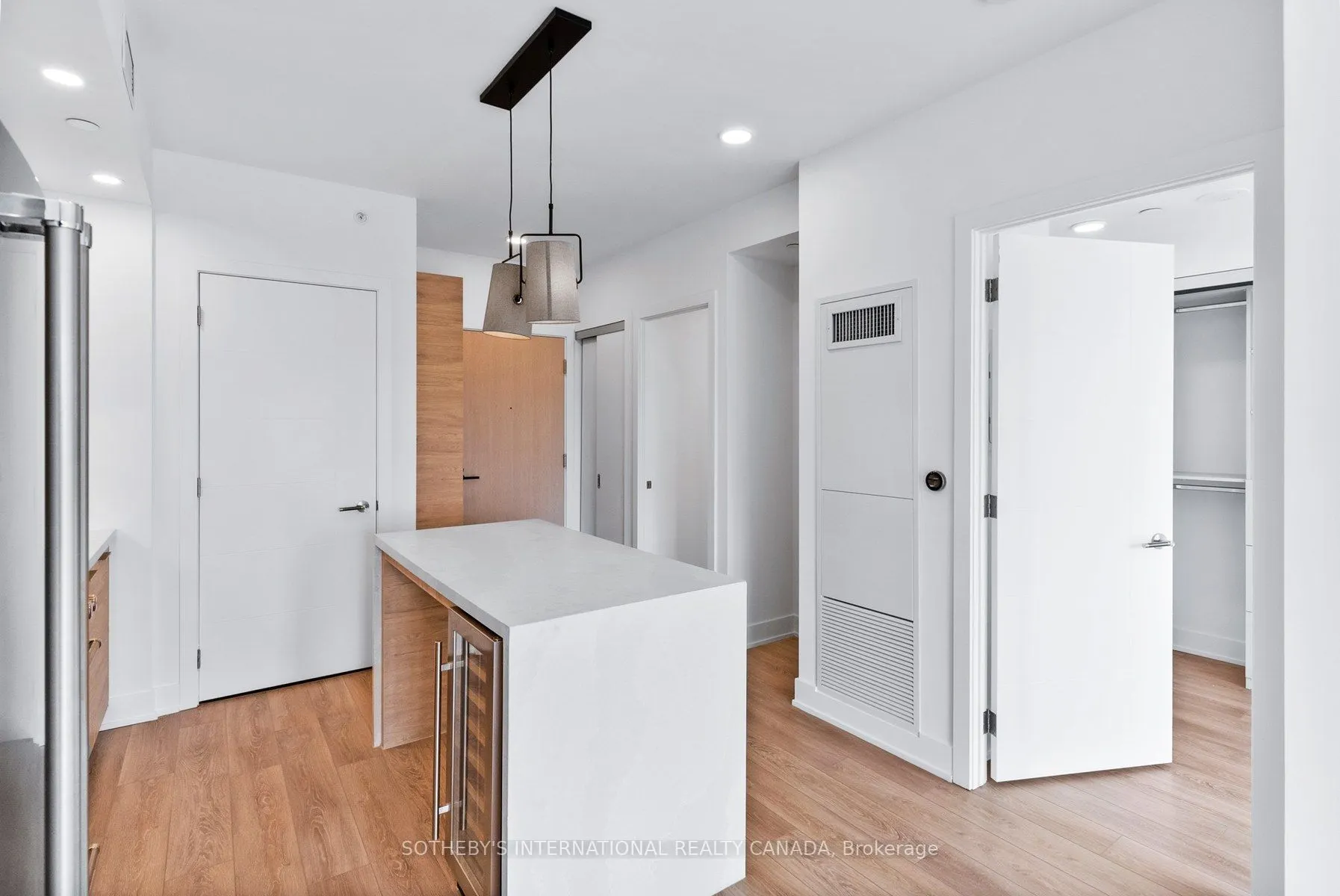 200 Redpath Avenue #303