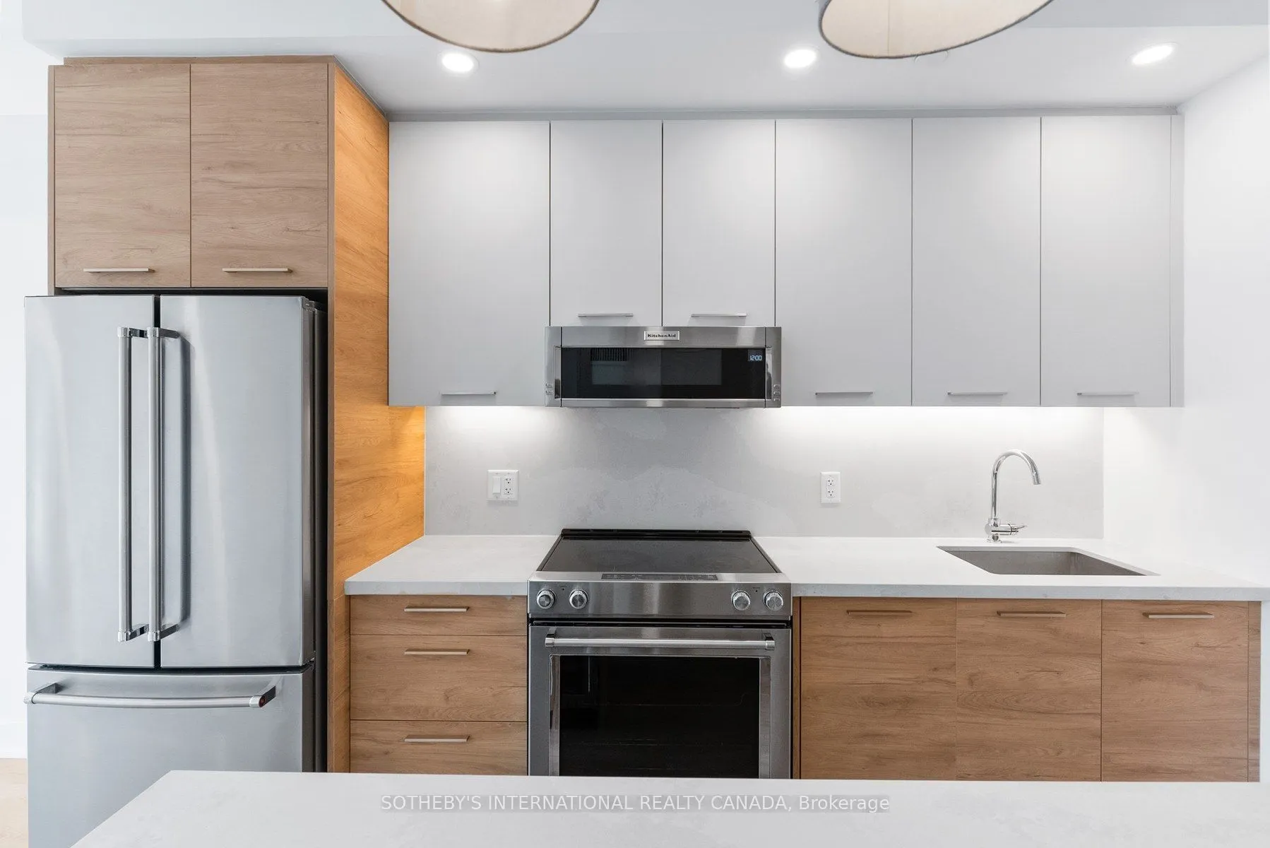 200 Redpath Avenue #303