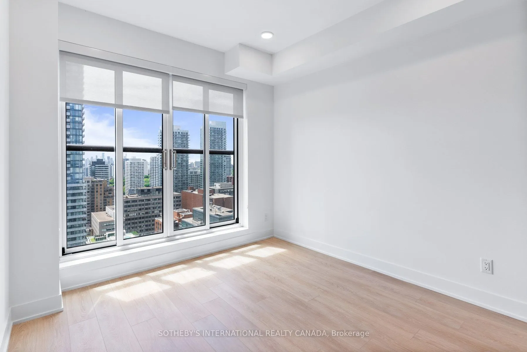 200 Redpath Avenue #303
